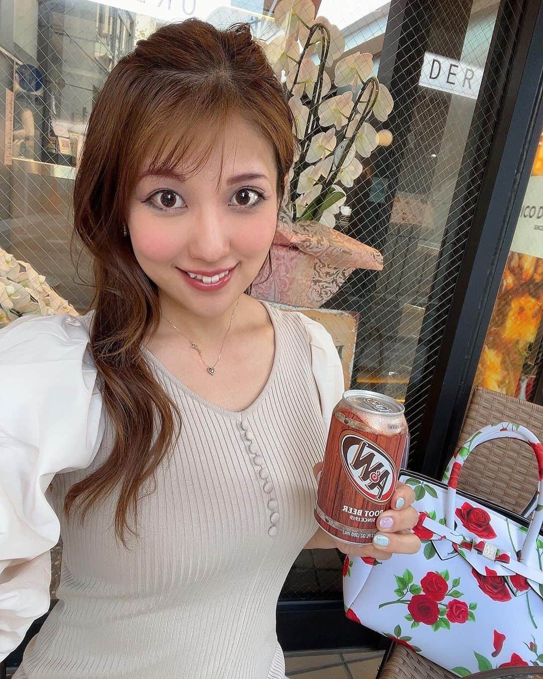 神谷麻美さんのインスタグラム写真 - (神谷麻美Instagram)「#ピコデガヨ の#ブリトー　美味しいっ🥰💖🌵🥑🌮💖✨️  #テイクアウト したよ💖🌈ᵕ̈*💖✨️  チーズメルト、ワカモーレ、オーバーイージーエッグをトッピングしたよ💖✨️  ボリューム満点で美味しかったぁ💖🥰💖✨️  PR @picodegallo2021 #神宮前グルメ #神宮前ランチ #神宮前カフェ #原宿カフェ #原宿グルメ #原宿ランチ」4月12日 11時26分 - asamice428