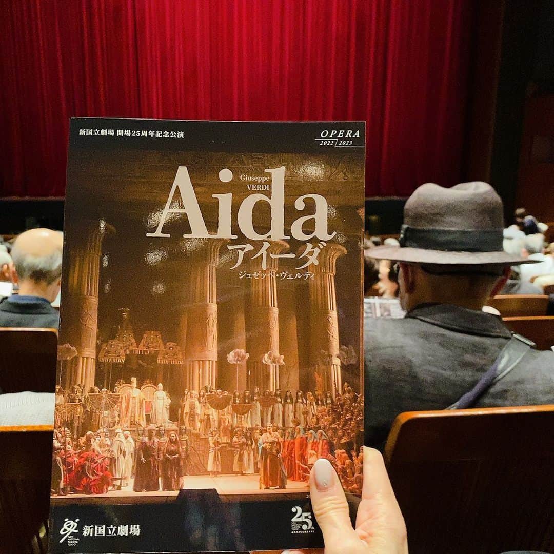 堤信子さんのインスタグラム写真 - (堤信子Instagram)「来週のオペライベントの仕事を前に、オペラ鑑賞。 #アイーダ　は、今回で3回目。豪華絢爛な舞台に毎回息を呑みます。 #ベルディ のオペラの中でも特に好き。 #オペラ鑑賞  #堤信子」4月12日 11時45分 - nobnob1111