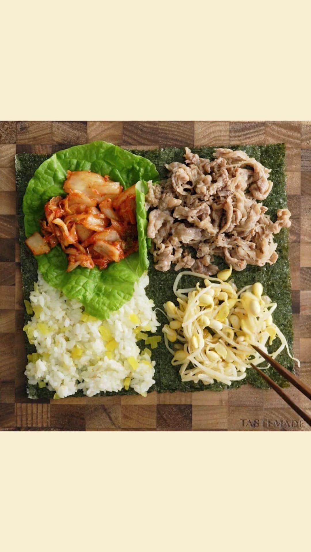 のインスタグラム：「【9秒で完成!?】折りたたみおにぎり🍙✨  あっという間に作れちゃう！ピクニックにもおすすめの折りたたみおにぎり🍙 今回は韓国風おにぎりと寿司風おにぎりで作ってみました💞 みんなも好きな具材を挟んで作ってみてね🌈✨  ■材料 【韓国風おにぎり】 ご飯 50g 刻みたくあん 7g サンチュ 適量 キムチ 適量 牛バラ薄切り肉 50g 《タレ》 酒 小さじ1 醤油 小さじ1/2 コチュジャン 小さじ1/2 みりん 小さじ1 ごま油 小さじ1/2 七味もやし 適量  【寿司風おにぎり】 ご飯 50g たらこ 7g きゅうり 適量 アボカド 適量 大葉 1枚 サーモン 50g 《漬けタレ》 みりん 大さじ1 酒 大さじ1/2 醤油 大さじ1 卵 1/2個 みりん 大さじ1/2  【事前準備】 《韓国風おにぎり》 ご飯と刻みたくあんを合わせる。 牛バラ薄切り肉をタレと炒める。  《寿司風おにぎり》 ご飯とたらこを合わせる。 きゅうり、アボカドを切る。 卵にみりんを入れ溶き、サラダ油を薄く塗ったフライパンで薄焼き卵を作る。 漬けサーモンを作る。 1)酒とみりんをボウルに入れ500wで1分加熱する。 2)醤油を入れ、サーモンを入れ冷蔵庫で30分程漬ける。  ■作り方 《韓国風おにぎり》 1. 海苔に切り込みを入れる。 2. たくあんご飯、サンチュの上にキムチ、焼肉、七味もやしを乗せる。 3. 折りたたみ、ラップに包み10分ほど休ませカットする。  《寿司風おにぎり》 1. 海苔に切り込みを入れる。 2. たらこご飯、きゅうりとアボカド、大葉の上に漬けサーモン、薄焼き卵を乗せる。 3. 折りたたみ、ラップに包み10分ほど休ませカットする。  #テイストメイド #料理 #クッキング #料理動画 #グルメ動画 #レシピ #美味しい #簡単レシピ #おうちご飯 #おうちごはん #パーティーメニュー #パーティーレシピ  #春レシピ #おにぎり #肉 #肉料理 #お肉 #ご飯 #ごはん #お米 #裏技 #おにぎり弁当 #おにぎりレシピ #韓国料理 #韓国料理レシピ #寿司 #お寿司 #ピクニック #ピクニック弁当  作ったら #おうちテイストメイド で投稿してね♫⁠  ストーリーズでリポストされるかも🍃🍅」