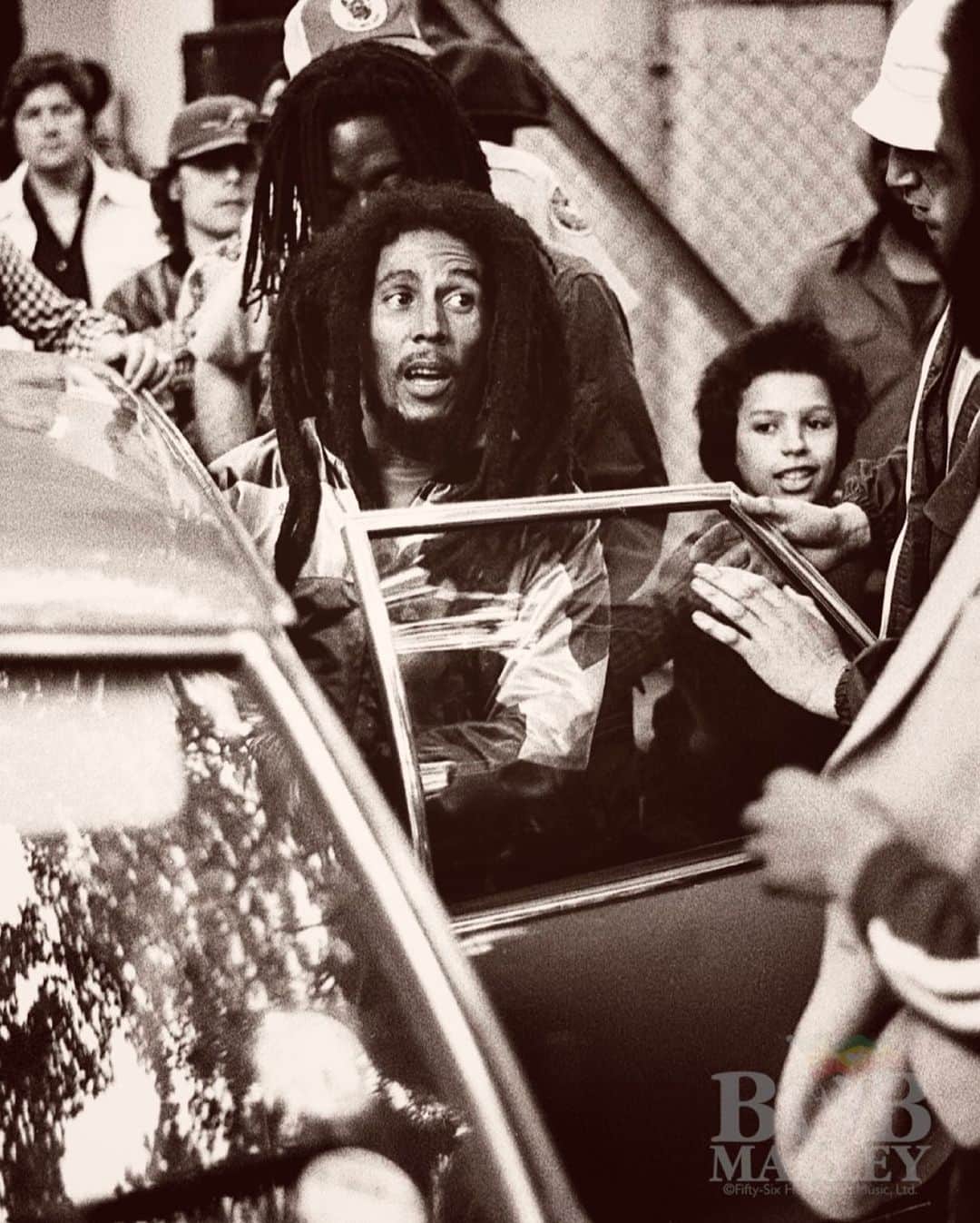 のインスタグラム：「“Life is one big road, with lots of signs.” #WakeUpAndLive #bobmarley  📷 by #DavidCorio ©️ Fifty-Six Hope Road Music Ltd.」