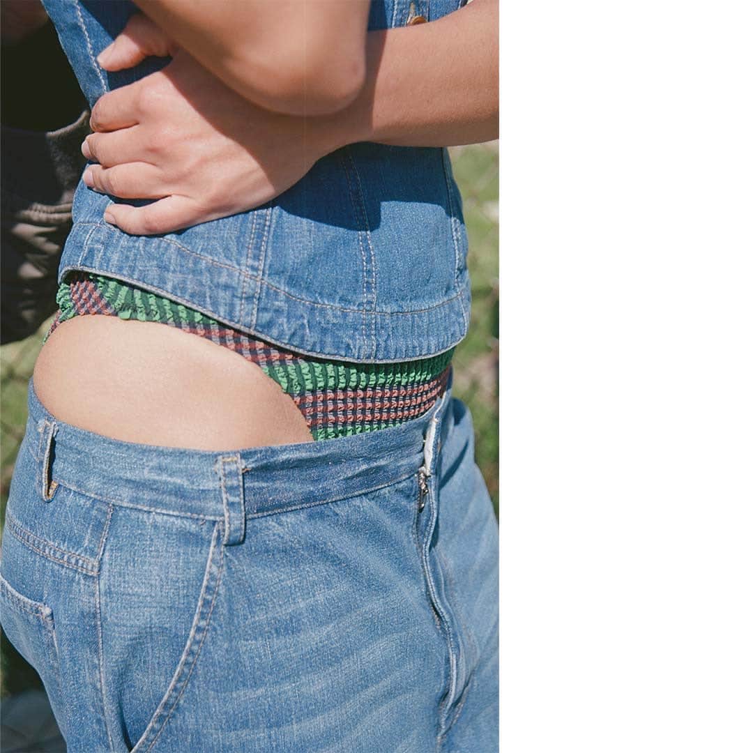 のインスタグラム：「Megan Renee photographed by Yelena Yemchuk, wearing the Bustino Top & Presley Pant in our classic Madrona Denim」