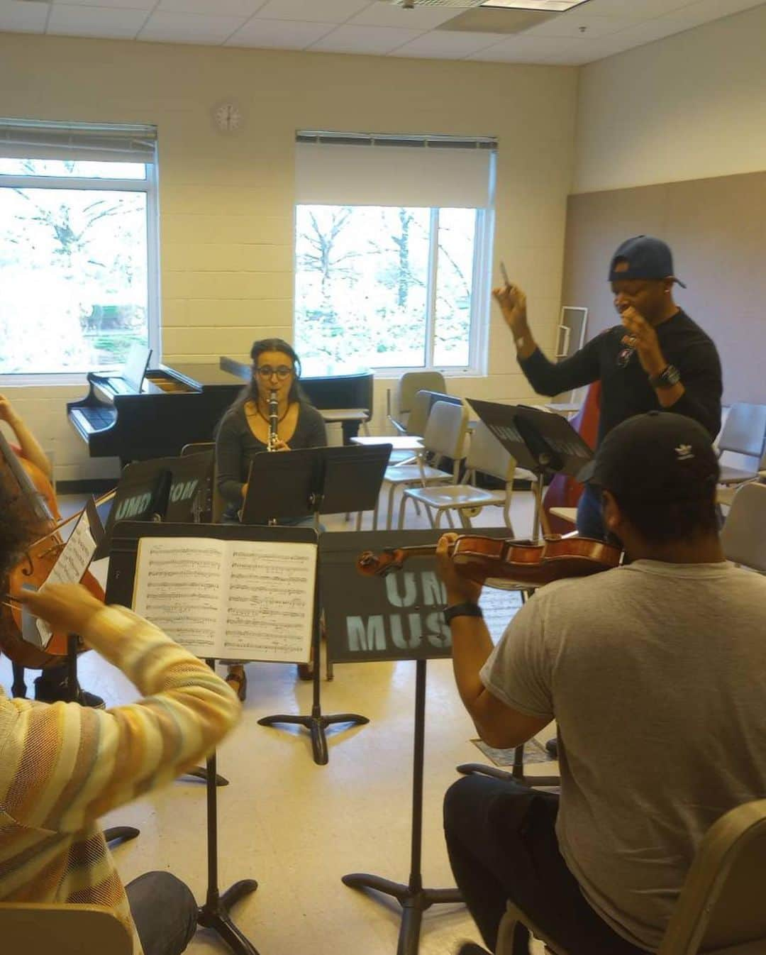 ラリー・ギリアード・Jrさんのインスタグラム写真 - (ラリー・ギリアード・JrInstagram)「Fun time yesterday teaching an audition class to young musicians at The University of Maryland! Even got a chance to do some conducting. Thanks Robert Dilutis and @univofmaryland for the invite! #mymusiclife #musician #teaching」4月12日 4時25分 - thereallgjr