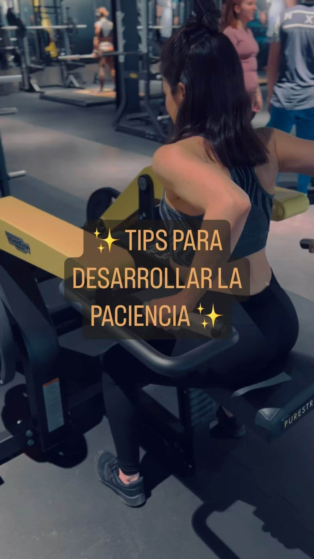 セリア・ロブレドのインスタグラム：「✨ TIPS PARA DESARROLLAR LA PACIENCIA ✨   1. NO  TE JUZGUES  2. TOMA DISTANCIA CON LOS CONFLICTOS   3. BAJA LA VELOCIDAD  4. RELATIVIZA   5. ASUME LA RESPONSABILIDAD DE LO QUE OCURRE  6. REDUCE LA EXIGENCIA CON UNO MISMO  7. PIENSA A LARGO PLAZO   ¿Qué tip añadirías?   #paciencia #entrenamientodefuerza #rutinagym」