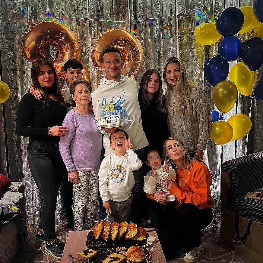 ティアゴ・アルカンタラのインスタグラム：「Thanks for the birthday wishes, everyone! 🫶🏽🎉」