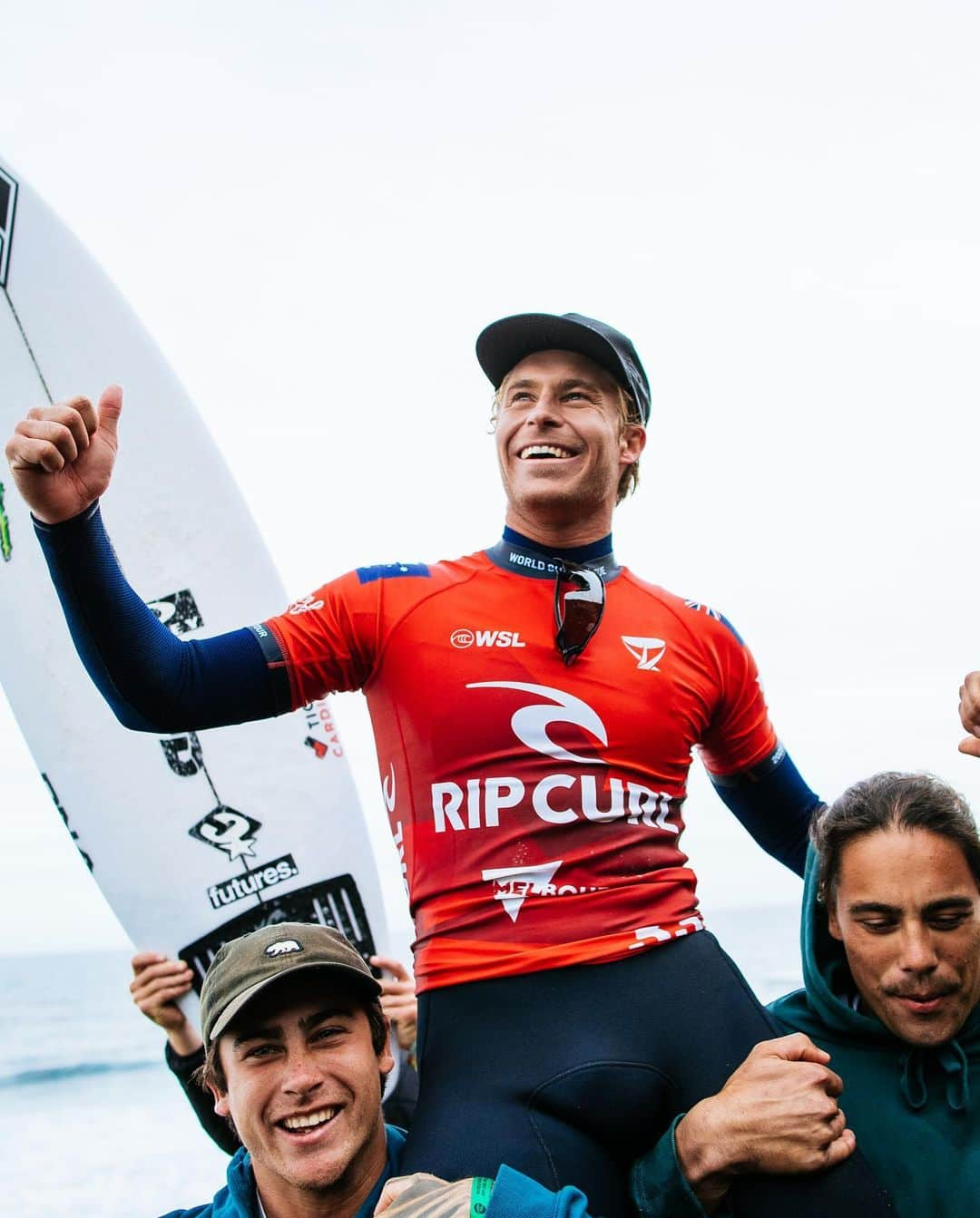 Rip Curl Australiaさんのインスタグラム写真 - (Rip Curl AustraliaInstagram)「What a Finals Day at the 2023 #RipCurlPro Bells Beach. 🔔   Huge congratulations to 2x Rip Curl Pro Bells Beach Champion @tylerwright, and to @ethan_ewing for ringing the prestigious Bell for the first time, 40 years after his mother Helen rang it in 83’. 🙌  Runner-ups @picklummolly & @ryancallinan put on an absolute show, congratulations you two!   —  #RipCurl #TylerWright #EthanEwing #BellsBeach #WSL #ChampionshipTour #SurfingCompetition #RipCurlProBellsBeach」4月12日 6時59分 - ripcurl_aus