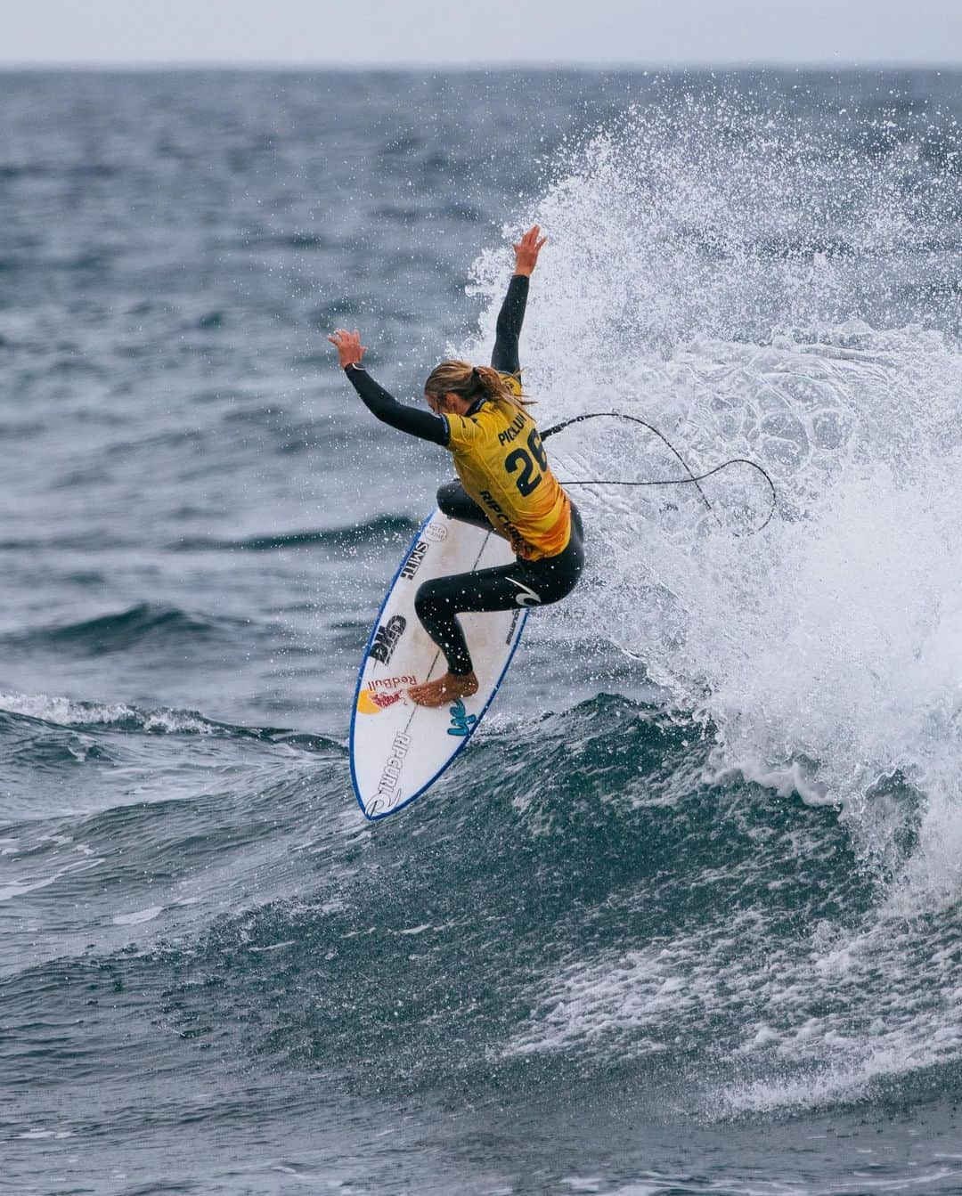 Rip Curl Australiaさんのインスタグラム写真 - (Rip Curl AustraliaInstagram)「What a Finals Day at the 2023 #RipCurlPro Bells Beach. 🔔   Huge congratulations to 2x Rip Curl Pro Bells Beach Champion @tylerwright, and to @ethan_ewing for ringing the prestigious Bell for the first time, 40 years after his mother Helen rang it in 83’. 🙌  Runner-ups @picklummolly & @ryancallinan put on an absolute show, congratulations you two!   —  #RipCurl #TylerWright #EthanEwing #BellsBeach #WSL #ChampionshipTour #SurfingCompetition #RipCurlProBellsBeach」4月12日 6時59分 - ripcurl_aus