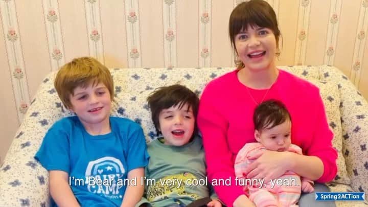 ケイシー・ウィルソンのインスタグラム：「The Kathy Wilson Foundation, named after and in honor of my late mom, has been helping children with special needs and challenges in my hometown of Alexandria, VA for 15 years (and counting)! Currently, we are offering free developmental screenings for preschoolers to asses needs and assist with early interventions. Link in bio with more info and/or to donate.   Very special thanks to @kvaganos and @themontagequeen 💙」
