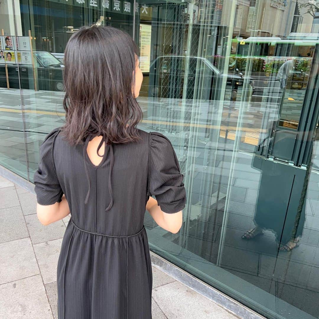 神戸レタス三宮店さんのインスタグラム写真 - (神戸レタス三宮店Instagram)「. 大人気の小澤美里さんコラボアイテム✨ ワンピースは一枚でも映える バイカラーのデザインです😍 . ワンピース【E3181】¥4,590 小澤美里さんコラボ . .  ▶︎▶︎▶︎STAFF うっしー　159cm(三宮店) . . #kobelettuce #神戸レタス #神戸レタスコーデ #ssコーデ #小澤美里ちゃん #springfashion #ワンピースコーデ #春コーデ #大人コーデ #プチプラ #プチプラコーデ #ファッション #ootd #fashion #三ノ宮 #春コーデ #レタジョ#aeonmall_toyokawa_topic」4月12日 12時57分 - kobe_lettuce_realshop