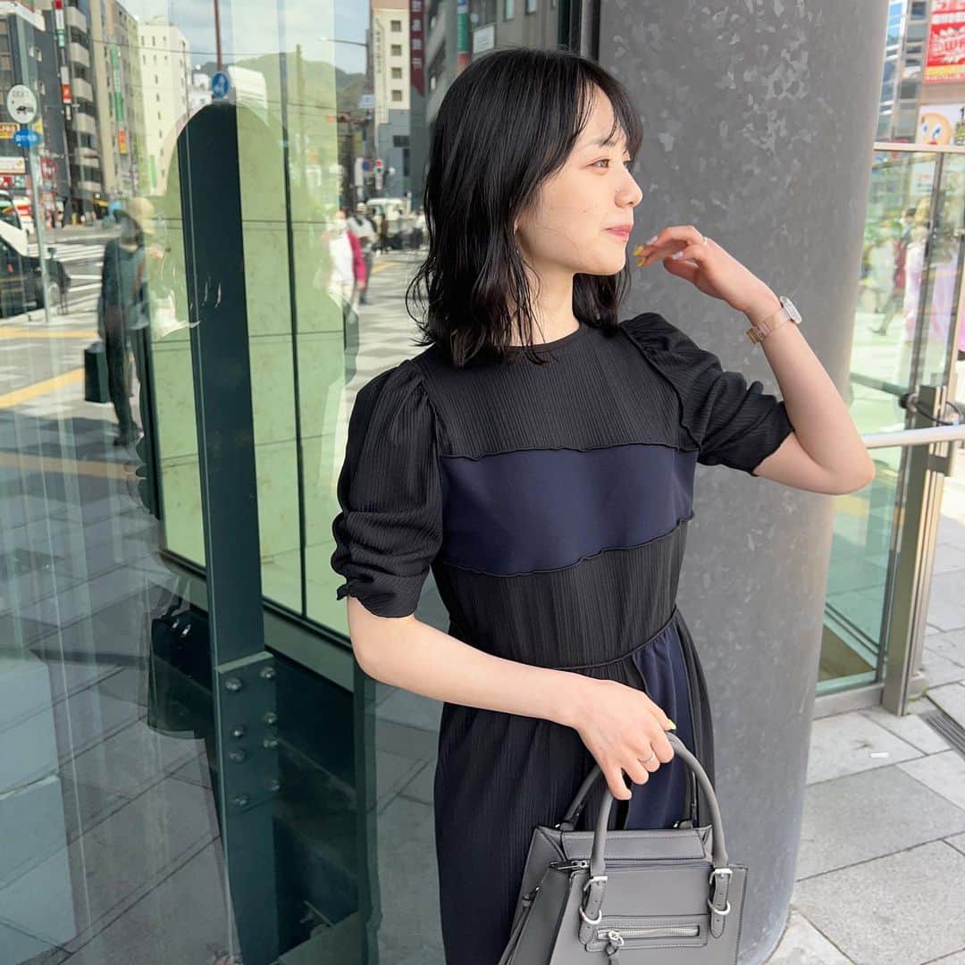 神戸レタス三宮店さんのインスタグラム写真 - (神戸レタス三宮店Instagram)「. 大人気の小澤美里さんコラボアイテム✨ ワンピースは一枚でも映える バイカラーのデザインです😍 . ワンピース【E3181】¥4,590 小澤美里さんコラボ . .  ▶︎▶︎▶︎STAFF うっしー　159cm(三宮店) . . #kobelettuce #神戸レタス #神戸レタスコーデ #ssコーデ #小澤美里ちゃん #springfashion #ワンピースコーデ #春コーデ #大人コーデ #プチプラ #プチプラコーデ #ファッション #ootd #fashion #三ノ宮 #春コーデ #レタジョ#aeonmall_toyokawa_topic」4月12日 12時57分 - kobe_lettuce_realshop