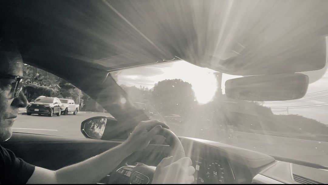 マギー・ジレンホールさんのインスタグラム写真 - (マギー・ジレンホールInstagram)「Thank you @audi for lending me this sick car on our trip to LA  #springbreak #etrongt」4月12日 7時43分 - mgyllenhaal