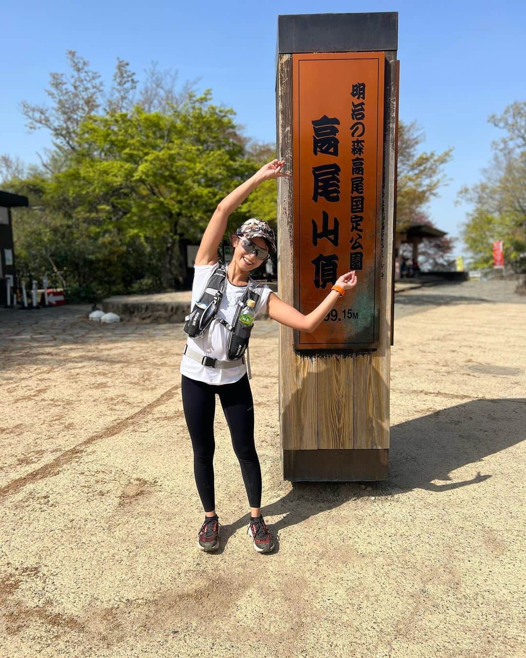 のインスタグラム：「色々な山登りたい😆✨ おすすめの山ありますか？2000mくらいの🥹🥹 あと都内から遠くないところで🥹✨  #jclassic  #kclassic  #nabba #model  #workout  #beautiful  #fitnessgirl  #fitness  #training  #トレーニング  #筋トレ #gym  #フィットネス #筋肉 #美ボディ #ゴールドジム  #ワークアウト  #エニタイム  #エニタイム 女子 #フィットネスモデル  #トレーニングジム  #トレーニング好きな人と繋がりたい  #トレーニング好きと繋がりたい  #プロテイン #減量  #アンバサダー #optimum  #ヨガウェア  #東京 #高尾山」