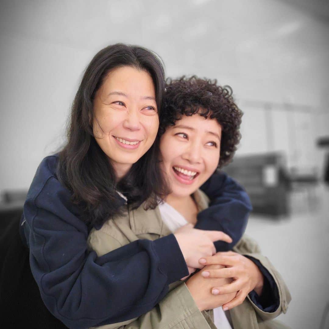 カン・ギョンホンさんのインスタグラム写真 - (カン・ギョンホンInstagram)「두학이 어무니~~~~ 철웅이는 내 아들이랑께~~~ㅠㅠ . 두학이 어무니 가발이라도 쓰면, 내가 진짜 철웅엄마 될라나?ㅠㅠ 뭐라는겨~~~ㅋㅋㅋㅋㅋ」4月12日 8時23分 - kang_kyunghun