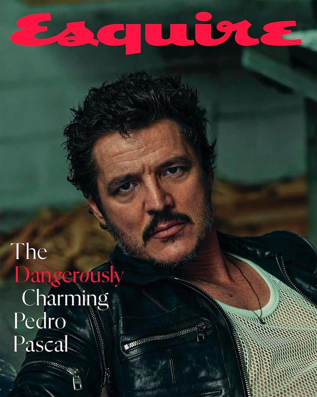 ペドロ・パスカルのインスタグラム：「Thirst. E. (y #ExtrañaFormadeVida Un Film de #Almodovar @festivaldecannes )  @esquire @daveholmes   Editor in Chief @michaeljsebastian  Photos @normanjeanroy  Styling @billmulleninc  Grooming @cocoullrich  Prop styling @mishkabeluga  Design Director @rw3ll  Visuals Director @j_alexander_photo  Executive Producer, video @dorennanew  Executive Director, Entertainment @randipeck」