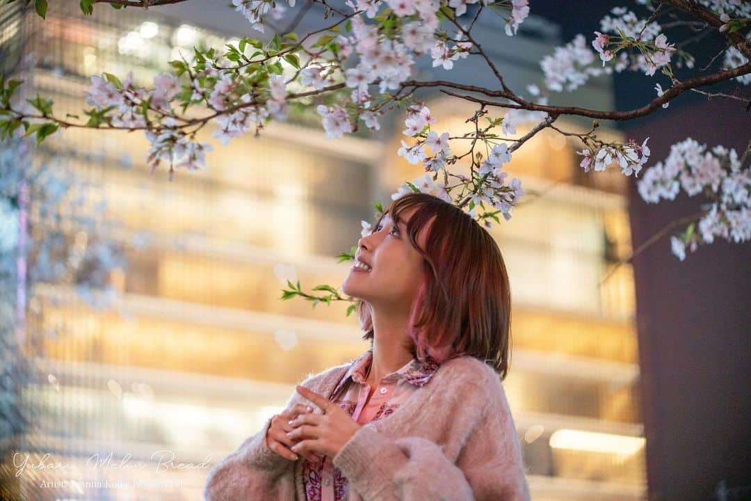 小池ジョアンナのインスタグラム：「有楽町ストリート終了後に 撮ってもらいました🌸  ありがとうございました😊 @yubari_melon_bread   #桜 #cherryblossom #japan #ハートが可愛い #heart #有楽町 #yurakucho #ファインダー越しの私の世界 #portrait #portraitphotography #ポートレート #被写体」