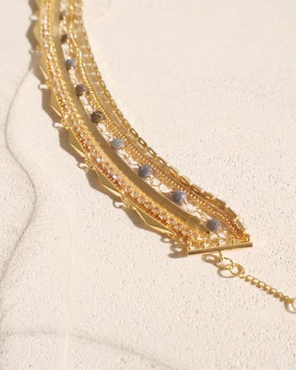 セレフィーナさんのインスタグラム写真 - (セレフィーナInstagram)「Nina Layered Bracelet • 14K Gold plated • Cubic Zirconia • Iolite gemstones 6" with 1.5" extender」4月12日 10時15分 - serefinajewelry