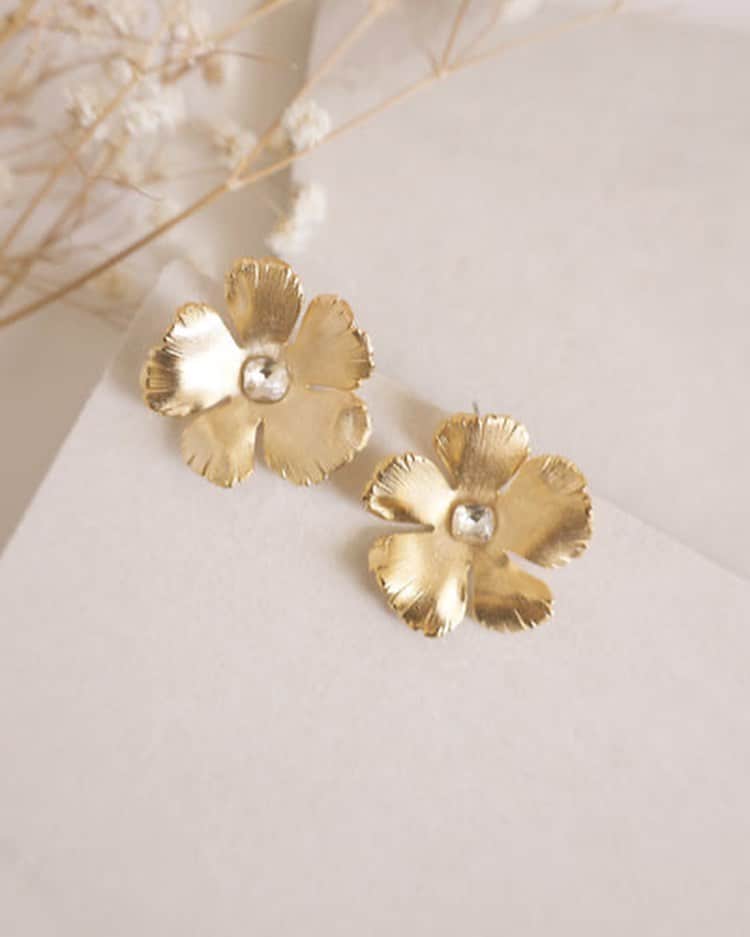 セレフィーナさんのインスタグラム写真 - (セレフィーナInstagram)「Sasha Earrings • 14K Gold plated • Rhinestones 1.5"L, 1.5"W」4月12日 10時19分 - serefinajewelry