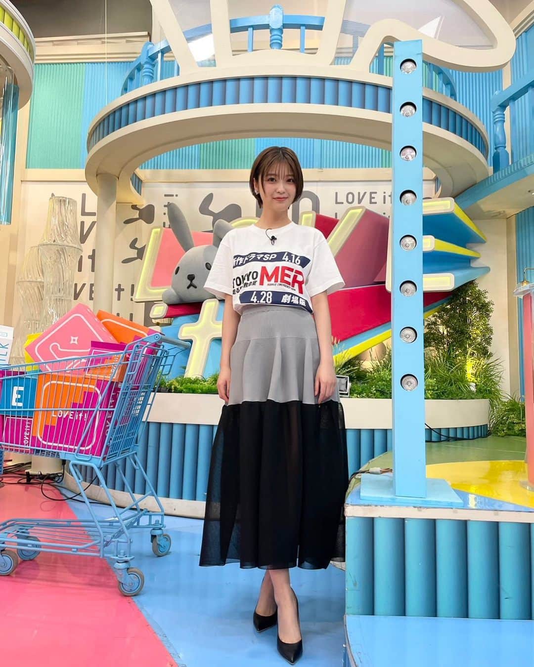 工藤美桜のインスタグラム：「#ラヴィット！　ありがとうございました！ 朝からたくさん笑った〜！ ゲームではお魚ゼロでした…😢 そしてまさか生で松本梨香さんのめざせポケモンマスターが聴けると思わず…大興奮でした…かっこよかった…！ #TOKYOMER スペシャルドラマ、そして劇場版もよろしくお願い致します！  skirt @cfcl_official shoes @dianashoespress  👗　@df4810  💄　@yumikasawanishi」