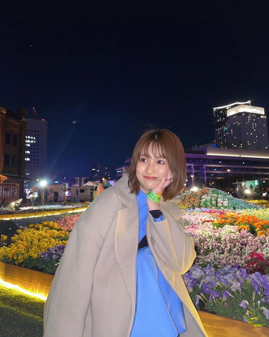 櫻井紗季さんのインスタグラム写真 - (櫻井紗季Instagram)「横浜🚢 来るたび素敵だな〜と思う場所！ イベントも多くて楽しいよね🌷 お花が沢山あって夜だけど綺麗だった😌」4月12日 20時33分 - saki_sakurai_official