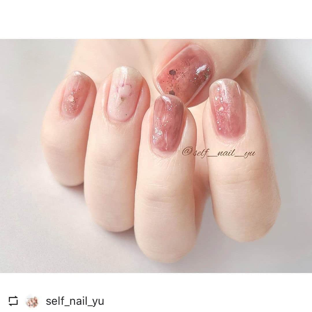 【PLANET NAIL（プラネット ネイル）】公式さんのインスタグラム写真 - (【PLANET NAIL（プラネット ネイル）】公式Instagram)「@self_nail_yu さま PLANET NAIL ラメネイル #plb27 #銀河の遊歩道  を使ったネイルデザインのご紹介ありがとうございます💅💗 ====================  ❀ 𓂃𓈒𓏸  桜ニュアンスネイル  先月やっていたネイルです🕊🌸    体調を崩して少しインスタを お休みしていました🤧  今はもうだいぶ回復したので、また少しずつ 投稿していきたいと思います🙋‍♀️     使用ポリッシュ ⋆┈┈┈┈┈┈┈┈┈┈┈┈┈┈┈┈⋆ ✵デュカート N77 ラズベリートリュフ ✵キャンメイク N50 ✵キャンメイク N49 ✵しずくネイルポリッシュ06 シアーホワイト ✵Dear.A SE02 ✵プラネットネイル PLB27 銀河の遊歩道 ✵パラドゥミニネイル PK14 ✵フレンドネイル セピアコート ⋆┈┈┈┈┈┈┈┈┈┈┈┈┈┈┈┈⋆     #ネイル #セルフネイル #ポリッシュネイル #プチプラネイル #キャンメイクネイル #ピンクネイル #ニュアンスネイル #桜ネイル #ショートネイル #しずくネイルシール #ちび爪 #ポリッシュ #パラドゥネイル部 #セルフネイル部 #プラネットネイル #planet_jp」4月12日 20時37分 - planet.jp