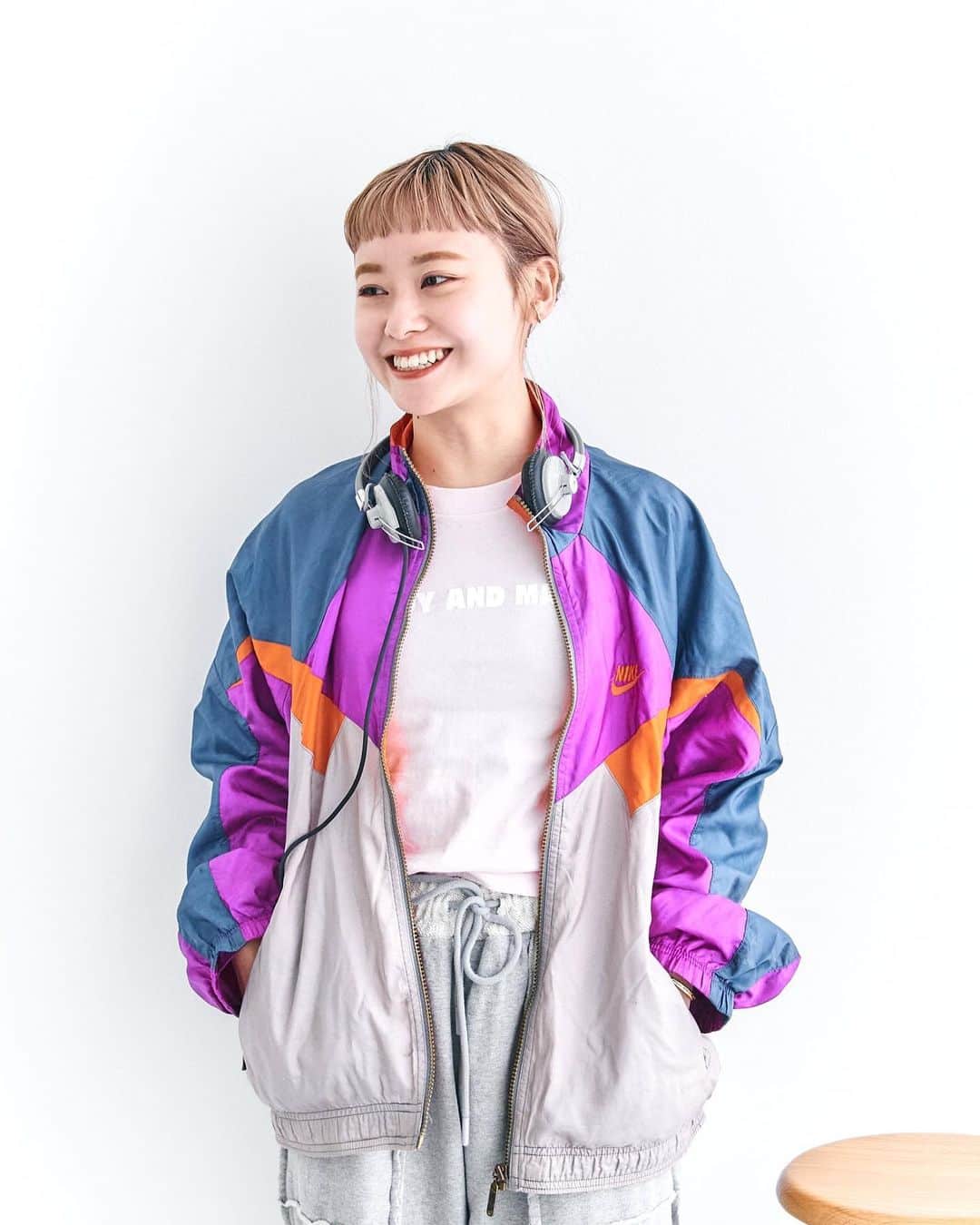 merのインスタグラム：「1日の中でも寒暖差のある今の時季は「春アウター」がマスト🌸  merモデルたちが愛用するアウターとお洒落な春コーデをお見逃しなく🤍  コーデの詳細はmer webへ𖠶𖠶  #mer #merweb #夏鈴 #柴田紗希 #磯俣愛 #春コーデ #春服コーデ #春アウター #fashionstyle #coordinate」