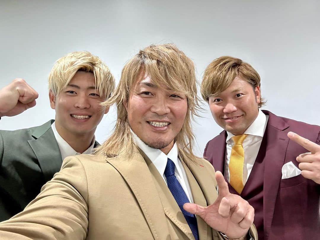 棚橋弘至さんのインスタグラム写真 - (棚橋弘至Instagram)「会見。  清宮選手 @noah_kiyomiya と  宮原選手 @kento_miyahara   20代と40代と30代。  #alltogether 2023」4月12日 20時48分 - hiroshi_tanahashi