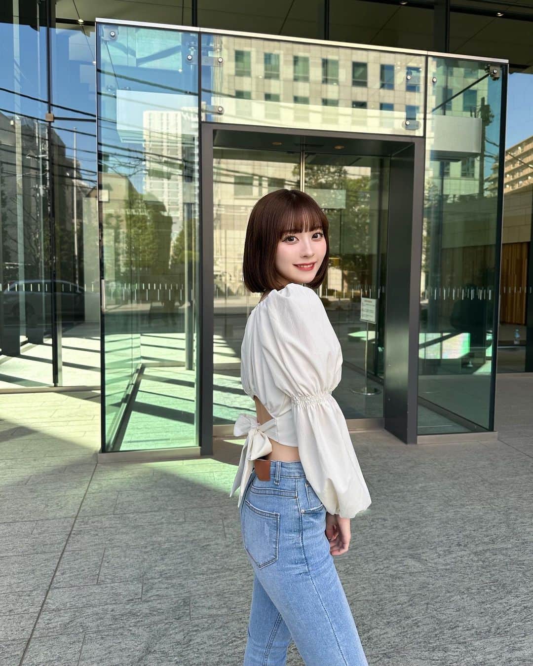 戸澤あいりのインスタグラム：「. ☀️‎🤍」