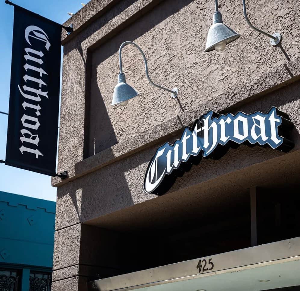 のインスタグラム：「#growaroundnewarrivals Cutthroat.LA  Long beachを代表するアーティストJoey fattsの手掛けるオリジナルブランドCutthoat。  Long Beach LAにShopがあります。  Joey fatts 今は亡きA$ap yamsに送ったデモがきっかけでキャリアがスタートしました、A$AP ROCKYやDave east,Blxst,Playboi carti,Larry JuneなどとフューチャリングしたりLAの注目アーティストです。  従兄弟のVince stapleとAston Matthewsの３人のCutthoat boyzでもお馴染みですね。  今週の金曜日４月14日より渋谷店、Online 発売開始になります。」