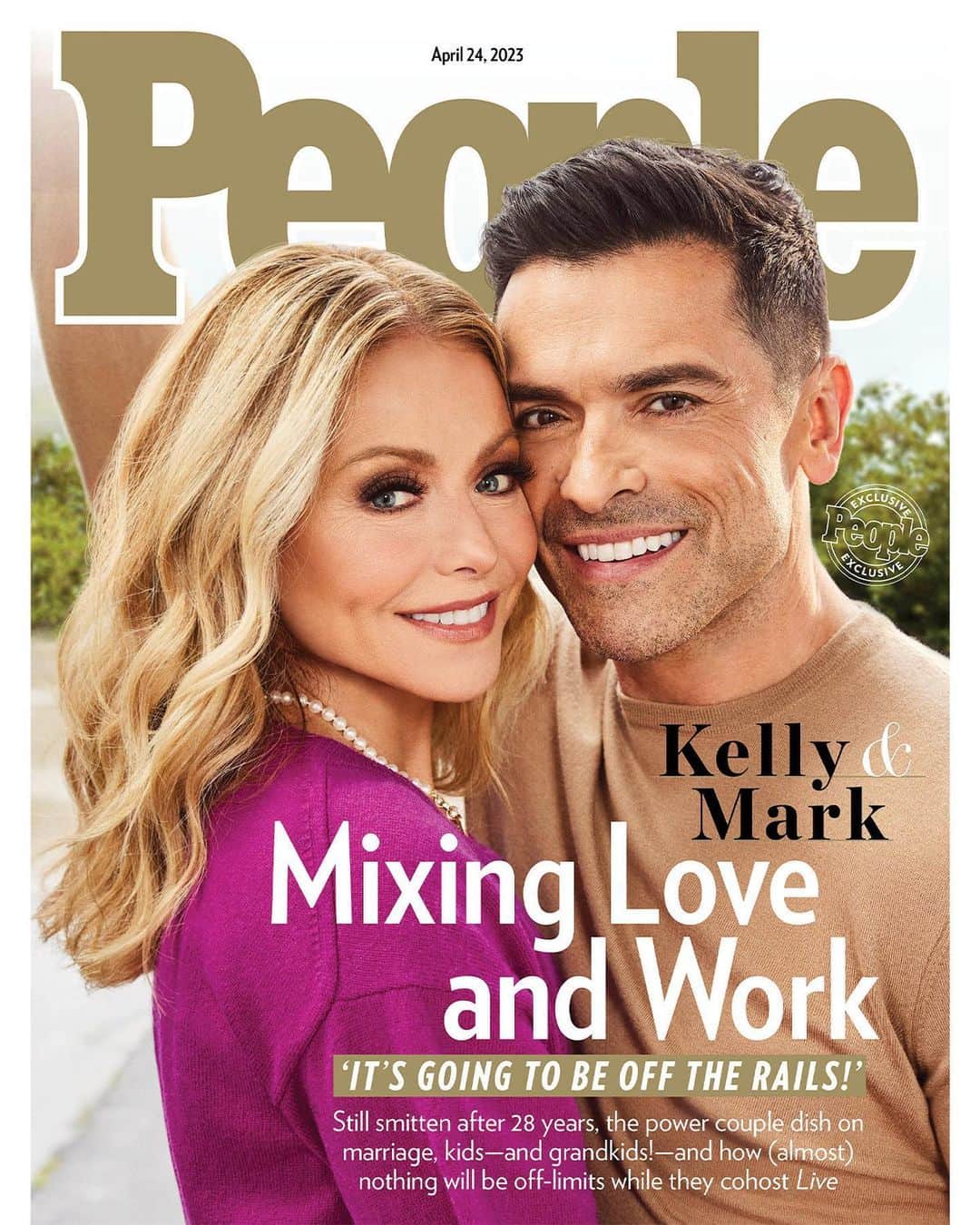 People Magazineさんのインスタグラム写真 - (People MagazineInstagram)「When Mark Consuelos pulls up that coveted chair beside Kelly Ripa as co-host of the newly titled Live With Kelly and Mark on April 17, it will be "a complete full circle moment" for the real-life married couple. "To have Mark join me at that desk every day, it's a dream come true," Kelly tells PEOPLE in this week's cover story. "We've been so uniquely blessed." 💕  As for what the pairing means for the irreverent and feel-good show? "It's going to be off the rails!" Kelly says, with a laugh.  "It's indescribable [and] we're super, super grateful," says Mark. Pick up the issue on newsstands Friday, and tap the bio link for the full story. | 📷: @millermobley」4月12日 21時11分 - people