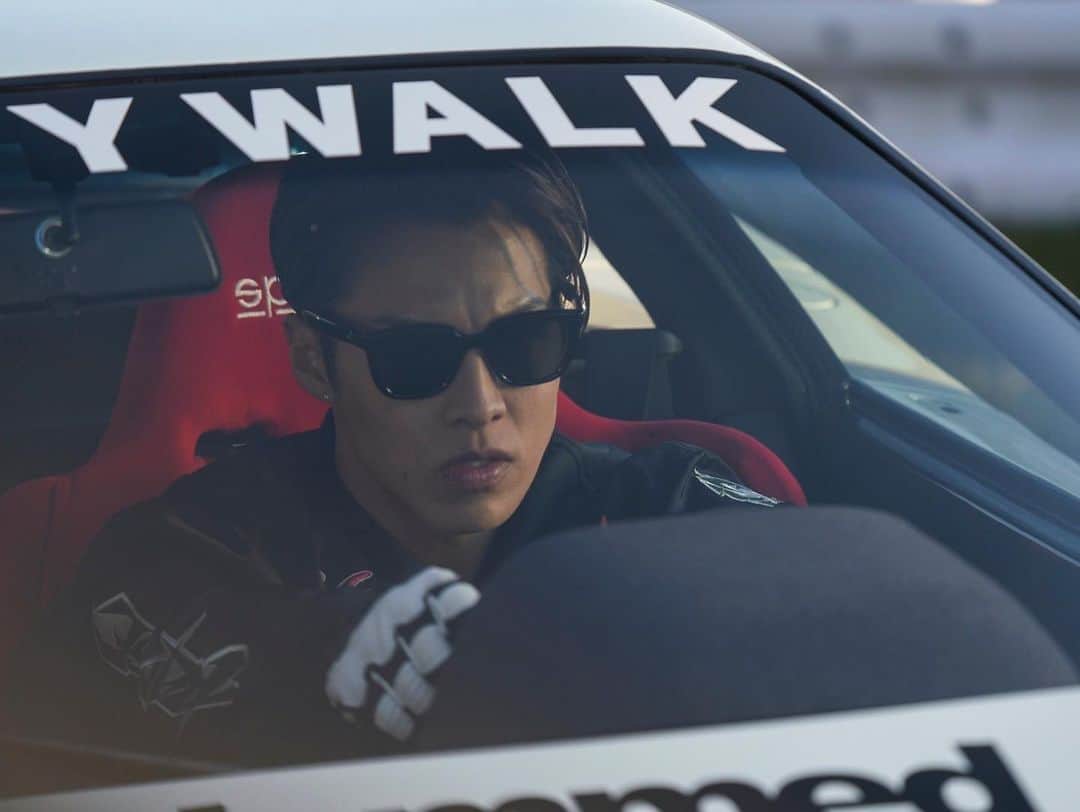 Rikuさんのインスタグラム写真 - (RikuInstagram)「🏎️16BOOSTERZ🏎️ new music video drop!!😎 let's go🔥  #THERAMPAGE #16BOOSTERZ #libertywalk #supercar #ferrari  #ferrarif40」4月12日 21時31分 - _riku_r.m.p.g_ldh