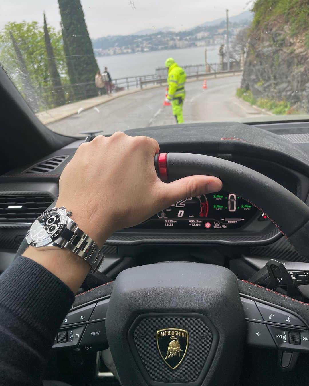 ホルヘ・ロレンソさんのインスタグラム写真 - (ホルヘ・ロレンソInstagram)「RED PASSION ❤️  #lugano #lamborghiniurus」4月12日 21時42分 - jorgelorenzo99