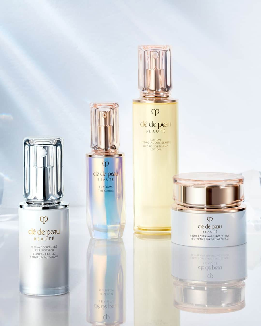 Clé de Peau Beauté Officialさんのインスタグラム写真 - (Clé de Peau Beauté OfficialInstagram)「Brighten up your favorite #KeyRadianceCare ritual this Spring with our #ConcentratedBrighteningSerum. This multi-level brightening serum targets skin dullness, dark spots, and hyperpigmentation using:  ⚪️Crystatune Complex, with a prebiotic ingredient and Eucalyptus Baby Leaf Extract ⚪️Crystallizing Power Technology, with intensive brightening ingredient 4MSK  Over time, skin achieves a beautifully clear and even-toned translucence. ✨  この春 #キーラディアンスケア にクレ・ド・ポー ボーテ #セラムコンサントレエクレルシサンｎ （医薬部外品）を取り入れて、効果的にメラニンの生成を抑え、シミ・そばかすを防いで明るく澄みわたる肌にしませんか。  ・クリスタチューンコンプレックス*（保湿・肌保護）配合（ユーカリ葉エキス、マルトース・ショ糖縮合物、濃グリセリン） ・美白**有効成分 4MSK（4-メトキシサリチル酸カリウム塩）、m-トラネキサム酸（トラネキサム酸）配合  べたつかず肌に溶け込むようになじみ、まばゆいほど明るく澄みわたる肌へと導きます✨。  *ユーカリ葉エキス、マルトース・ショ糖縮合物、濃グリセリン**美白とはメラニンの生成を抑えてシミ・そばかすを防ぐことです。」4月12日 13時00分 - cledepeaubeaute