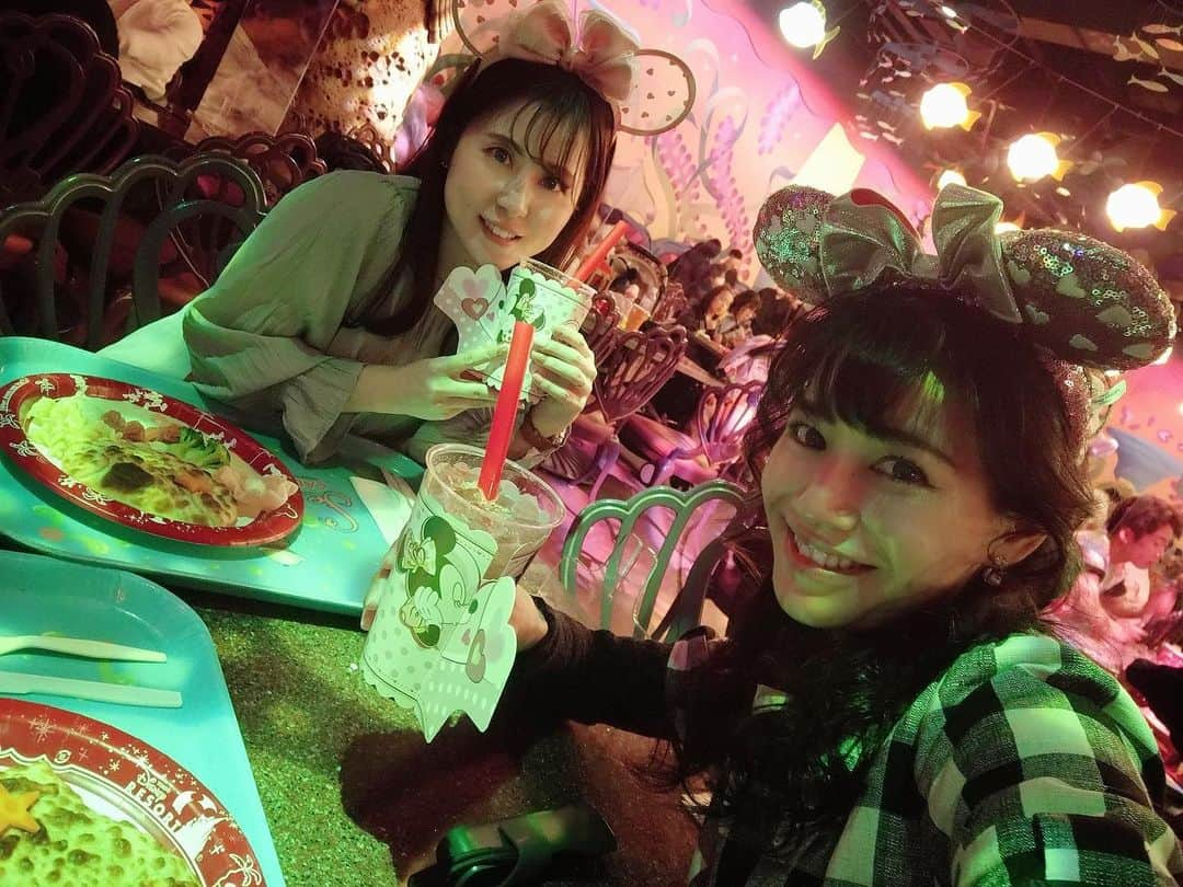 田中めぐみさんのインスタグラム写真 - (田中めぐみInstagram)「【#Disney】  ❤️親友ちゃんと🏰🌏デート❤️  大人ディズニー●🎀●  🚁ソアリン🌌と、 トイ・ストーリー・マニア！🤖 に無事、乗ることができました〜🎡  ちなみに・・・🤩 あま💞1時間のベスト記録🎯更新👏  止まらない弾丸トークに🗣️ 幸せ空間🧸🐢🦊最高だったな〜🥰  次は🤭ランド🏰やね〜🤩❣️  #ディズニー #ディズニーシー #ミッキー #ミニー #ダッフィー  #メルヘン #かわいい #可愛い #夢の国  ‪#駄菓子アナウンサー‬ ‪#駄菓子屋 #駄菓子女子 ‬ ‪#駄菓子 #日本駄菓子協会 #公認‬  ‪#女子アナ #フリーアナウンサー ‪#田中めぐみ #ホリプロ #アナウンサー‬  🎙お仕事のご依頼は💁‍♀️ プロフィールのリンクから、 事務所にお問合せお願いします！  https://lit.link/tanakamegumi12」4月12日 13時11分 - megumin5rp