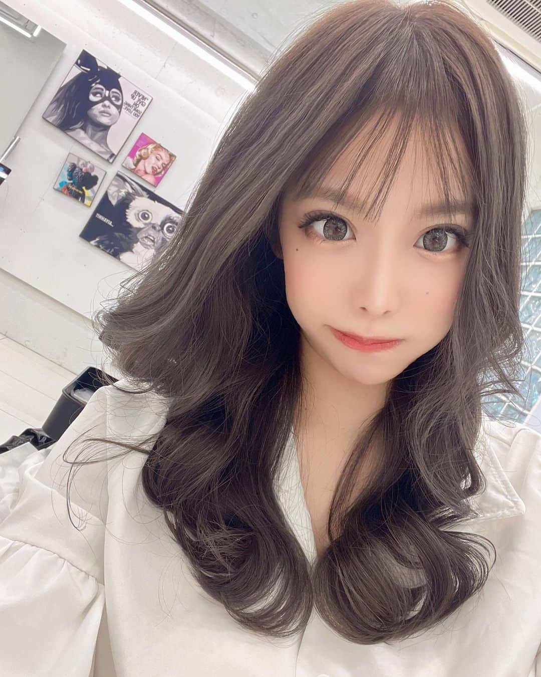 姫咲りさのインスタグラム：「夏になる前に少し暗めに😊 髪の毛も切ったよ💁✂ ブリッコすな  #錦華 #キャバクラ #キャバ嬢 #キラキラ #ギャル #と思わせといて #清楚系女子 #え #前髪 #流行り #l4likes #tiktok」