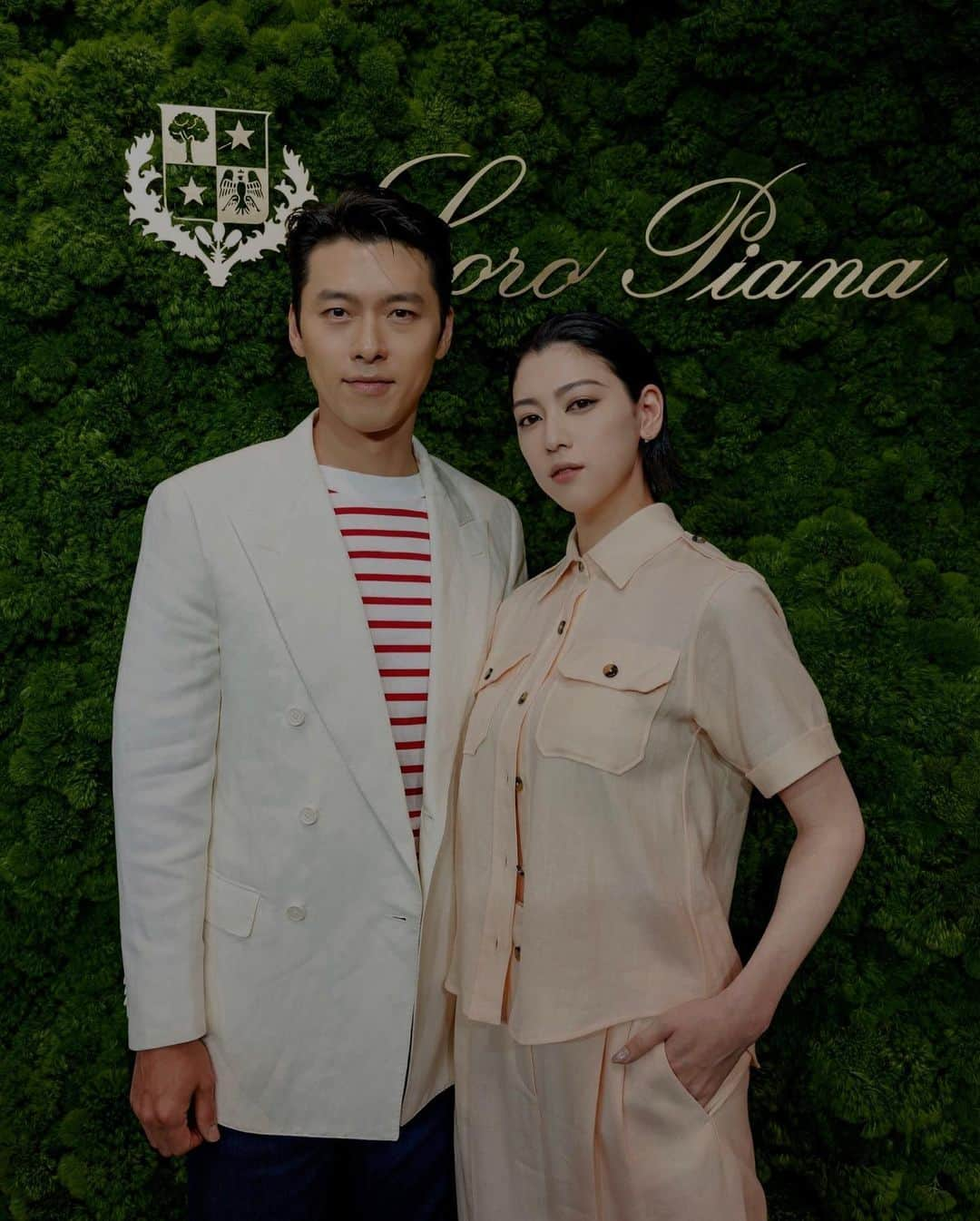 三吉彩花さんのインスタグラム写真 - (三吉彩花Instagram)「-Loro Piana-  《HYUN BIN EDITION》launch event🌴  ブランドのアイコンである ホワイトソールシューズがアップデートされ 四季にインスピレーションを得たバイカラーに。 ブナの木はロロ・ピアーナのヘリテージの象徴であり ヒョンビンさんの未来の自然環境への希望を表現。  どんなスタイルにも合わせやすい そしてライフスタイルに優しく寄り添う あたたかいコレクションを皆様も是非🌴  @loropiana  #LoroPiana #ロロピアーナ #hyunbin  #hyunbinedition」4月12日 13時49分 - miyoshi.aa