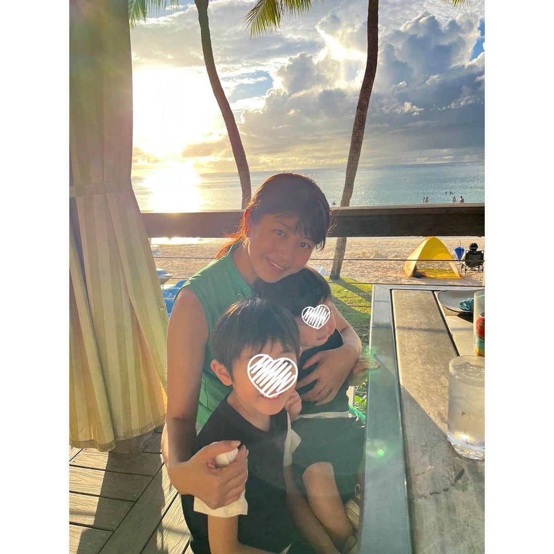 森麻季さんのインスタグラム写真 - (森麻季Instagram)「sunset🌇  長男、アデノウィルスから復活してなんとかグアムに行けました 次男→長男とかかったアデノ 高熱、嘔吐、腹痛…で本当に可哀想でした 流行っているみたいですよね  #グアム #guam  #旅行の思い出 #子連れ旅行 #海外旅行  #子連れグアム #サンセット」4月12日 14時21分 - maki.mori_m