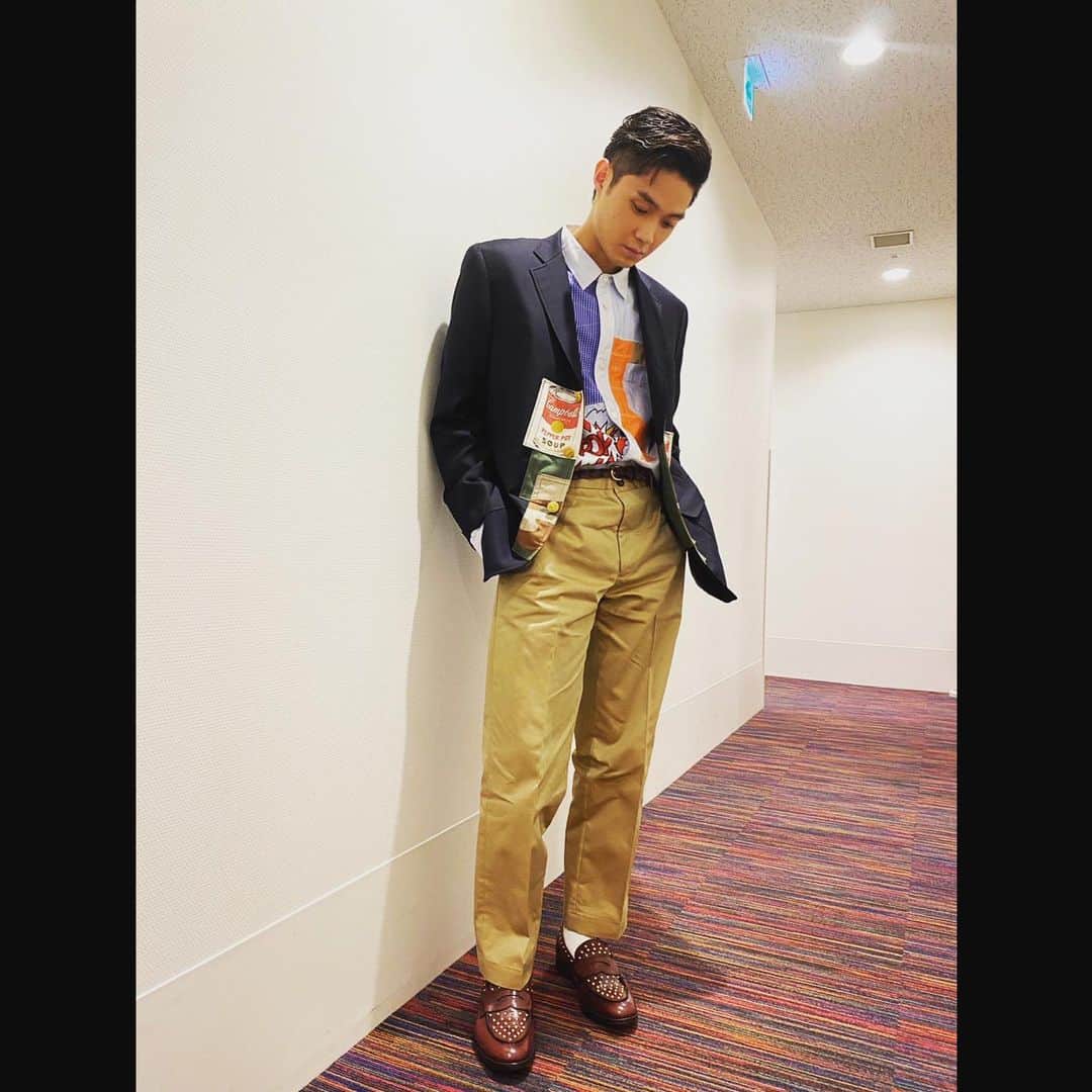 磯村勇斗さんのインスタグラム写真 - (磯村勇斗Instagram)「.  「徹子の部屋」  とても貴重な時間を体験しました。 楽しかった。 そして、出演する事ができて本当に嬉しかった。 黒柳さんの優しいお人柄に感謝です。  がんばろう。  #徹子の部屋 #ケイジとケンジ時々ハンジ」4月12日 14時56分 - hayato_isomura