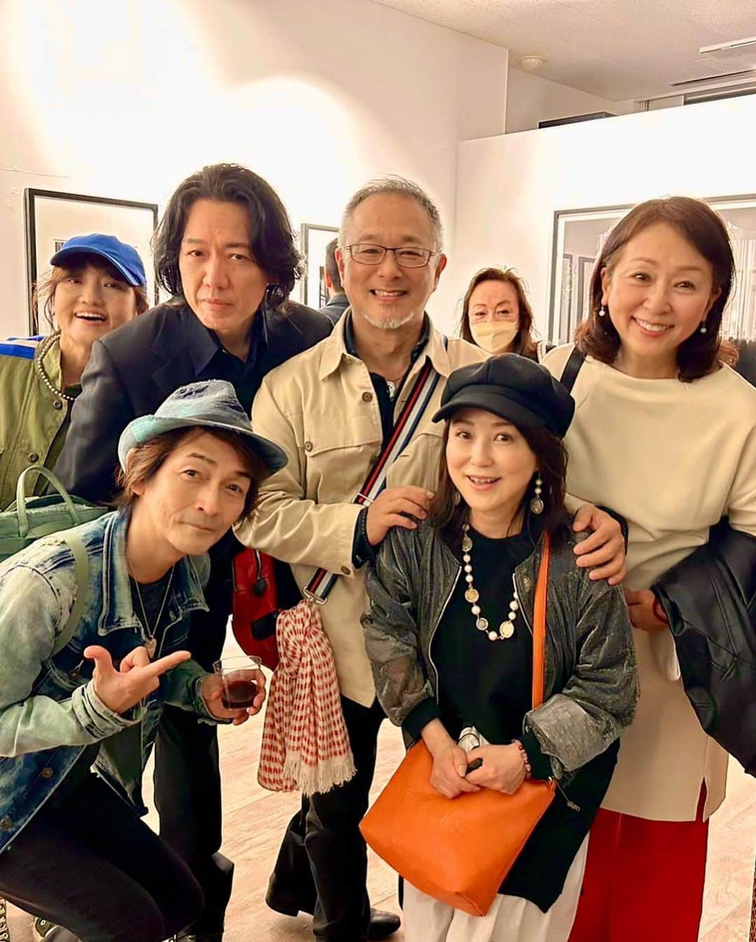 堀江淳さんのインスタグラム写真 - (堀江淳Instagram)「先日、木村尚樹さんの写真展のオープニングレセプションに参加させて頂きました。 素敵な作品ばかりです。 是非お出かけを🤩  #木村尚樹 #西山浩司 #つちやかおり #沖直実  #sho+1 #写真展」4月12日 15時53分 - jun.horie2