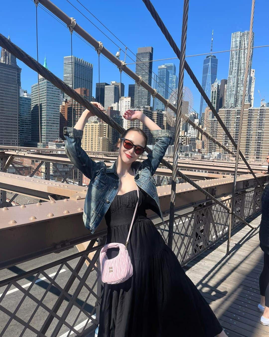 Lizのインスタグラム：「Long time no see!!🗽🇺🇸  #nyc」