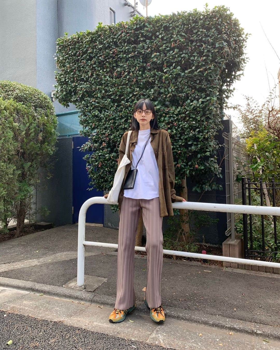 Shiho Sasakiのインスタグラム：「今日のテーマは、 締めつけ皆無のワンマイルちょっとそこまで服🥕  #私服」