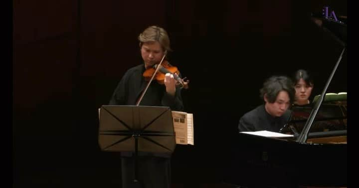 三浦文彰（ヴァイオリニスト）のインスタグラム：「My concert with @ryomatakagi  from Seoul is now on my YouTube channel ! Here is 4th movement of enormous Prokofiev’s  D major sonata🫰ぼくのYouTube channel に先日のソウルアーツセンターでのリサイタルがアップされました！全てお聴き頂けます。 これはプロコフィエフのソナタop 94より4楽章です！ #violin#piano#duo#prokofiev」