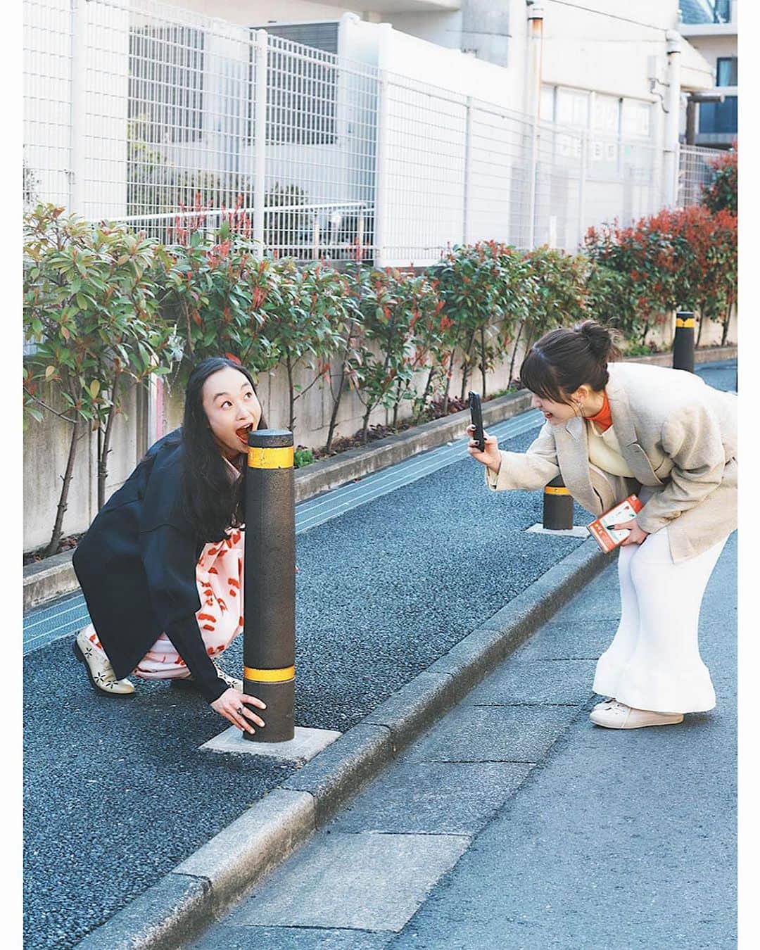 小野ゆり子さんのインスタグラム写真 - (小野ゆり子Instagram)「ねるねる🐈  #よりみちポッキー すっごく楽しいヨ🦌🐕 ねるねると2人でも大盛り上がりでしたので 大人の方のお散歩はもちろん 子どもとやるのもすごく最高ですっ！！！！ ぜひぜひです🦧  2人のインタビューとお散歩の様子は🍫ginzamag.com 🍫に載ってます🦌🐕」4月12日 17時10分 - yurikoono_official