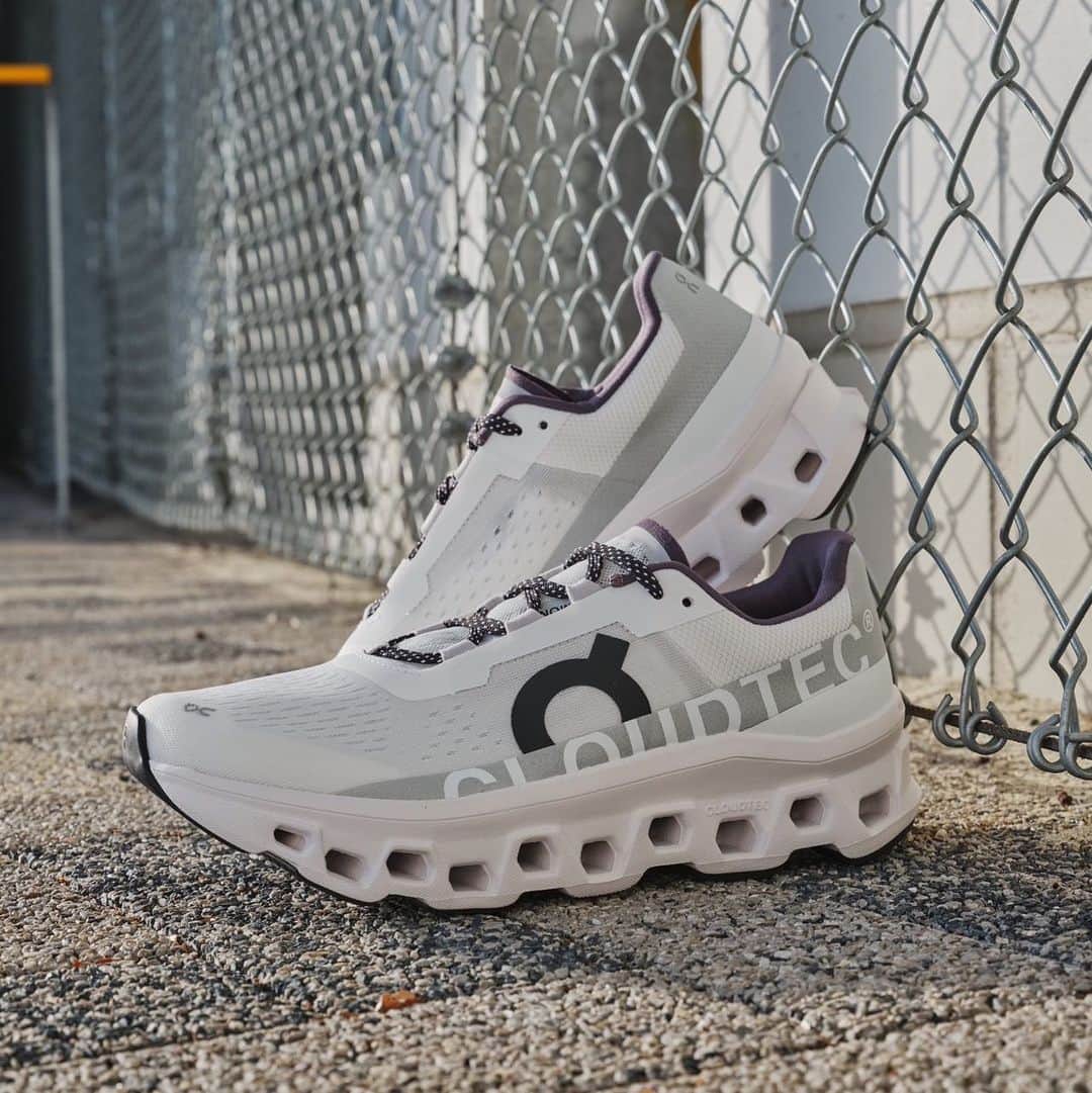 Sports Lab by atmos OSAKAさんのインスタグラム写真 - (Sports Lab by atmos OSAKAInstagram)「. ↓↓↓ 4/13(THU)RELEASE On Cloudmonster 61-98288 ¥17,480-(tax included) SIZE 25.5cm〜29.0cm」4月12日 17時54分 - atmos_lucua_osaka