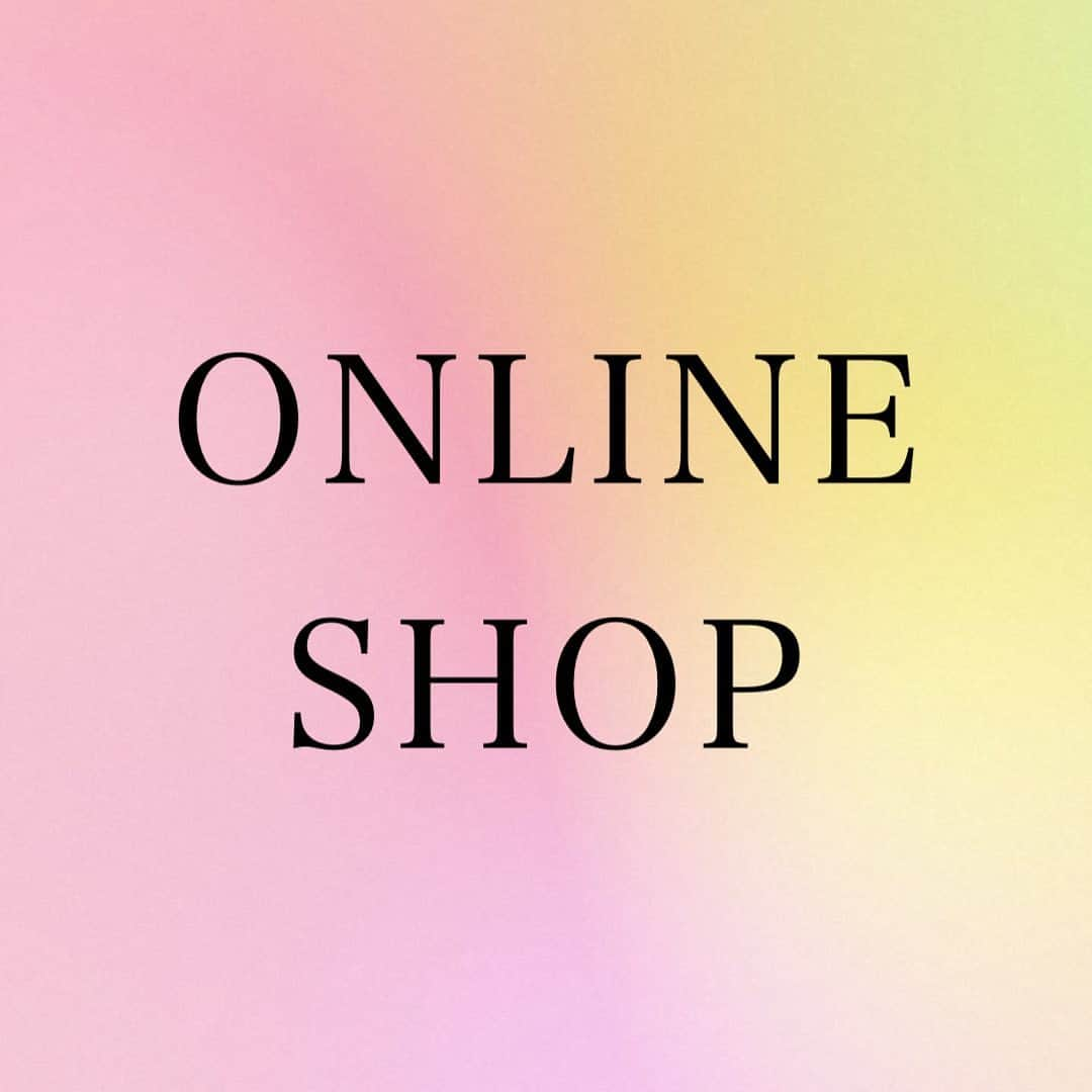 素今歩さんのインスタグラム写真 - (素今歩Instagram)「\すこんぶ　ONLINE SHOP🌸⭐️/ ハイライトよりお願い致します！！！  本日よりすこんぶ公式のオンラインショップをスタートさせて頂く事となりました☺️✨  今後もより多くのお客様に 作家さんの素敵な作品をお届けしていきたいと思います✨🙌  ぜひお楽しみ頂けますと幸いです！💍  私たち〖素今歩（すこんぶ） 〗は 今年で19年目を迎える ハンドメイドショップです💍  ┈┈┈┈┈┈┈┈┈┈┈┈┈┈┈┈┈┈   〖素今歩 〗の魅力❶ ⇰アクセサリーの宝探しができる  作家様の数はなんと1000名以上！ そして作品数はなななんと約4万点！ ✨あなたのお気に入りがきっと見つかる✨ お店に来ると迷っちゃうかも…？👀’’  是非チェックしてみてね✎𓈒𓂂𓏸 ˗ˏˋ @sukonbu_official  ˎˊ˗  ┈┈┈┈┈┈┈┈┈┈┈┈┈┈┈┈┈┈   〖素今歩 〗の魅力❷ ⇰作家様が安心して出展できる  *⋆⸜出店者様募集中⸝⋆* 月々3000円からご出店頂けます！ 勿論遠方の方もご出展頂けますので お気軽にDMでご連絡くださいませ😊  ┈┈┈┈┈┈┈┈┈┈┈┈┈┈┈┈┈┈   ✧✧✧✧✧  店舗紹介 ✧✧✧✧✧  📍素今歩北口店（本店）❝ 作家様350名❞ 🚶‍♀️下北沢駅徒歩3分 🏡東京都世田谷区北沢2-25-8  東洋百貨店内  📍素今歩ミカン下北店　❝ 作家様350名❞ 🚶‍♀️下北沢駅徒歩1分 🏡東京都世田谷区北沢2-11-15 ミカン下北内  📍すこんぶサンシャインシティアルパ店 　❝ 作家様350名❞ 🚶‍♀️池袋駅35番出口より徒歩約8分 　　東池袋駅徒歩5分 🏡東京都豊島区東池袋3-1-2  ┈┈┈┈┈┈┈┈┈┈┈┈┈┈┈┈┈┈   #素今歩　#すこんぶ  #アクセサリー販売 #おすすめアクセサリー　 #プチプラアクセサリー #プチプラコーデ #プチプラファッション #プチプラ高見えコーデ #下北沢　#下北  #ミカン下北　#shimokitazawa #サンシャインシティ　#池袋サンシャインシティ  #下北沢おすすめ  #下北おすすめ  #委託販売」4月12日 18時00分 - sukonbu_official