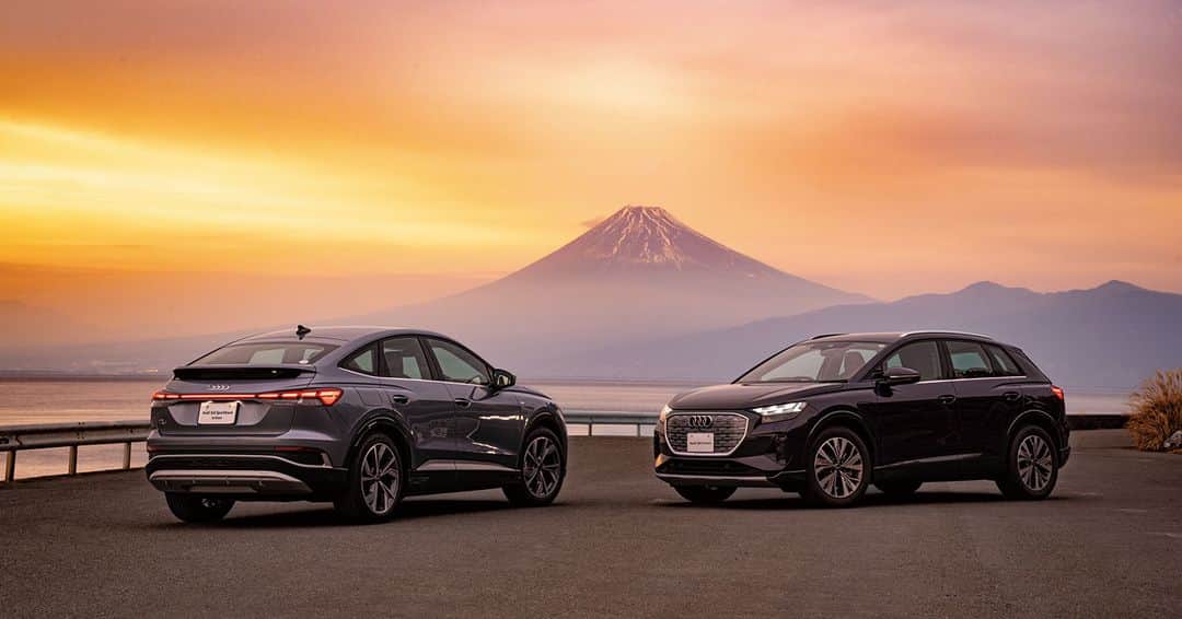 のインスタグラム：「【Audi Q4 e-tron Touch & Try Fair】  アウディ初のコンパクト電動SUV、Audi Q4 e-tron。 先進的なデザイン、取り回しの良いボディサイズ、594kmの一充電走行距離。  そんな新次元の走行性能とドライビングフィールを宿したAudi Q4 e-tronの魅力を余すことなくご体感いただける特別なフェア「Audi Q4 e-tron Touch & Try Fair」を開催いたします。  事前にご予約のうえ、Audi Q4 e-tronにご試乗いただき、既定の電費が規定の数値を上回った際には素敵なプレゼントもご用意。  詳細は #AJS のオフィシャルサイトよりご確認ください。 お客様のご来場をスタッフ一同、心よりお待ちしております！  @audi.japan.sales  #Audi  #AJS #myaudi #audistyle #car #q4etron  #アウディ #車 #愛車 #外車 #ドイツ車 #車好き #車好きな人と繋がりたい #アウディ女子 #車好き男子 #電動suv」