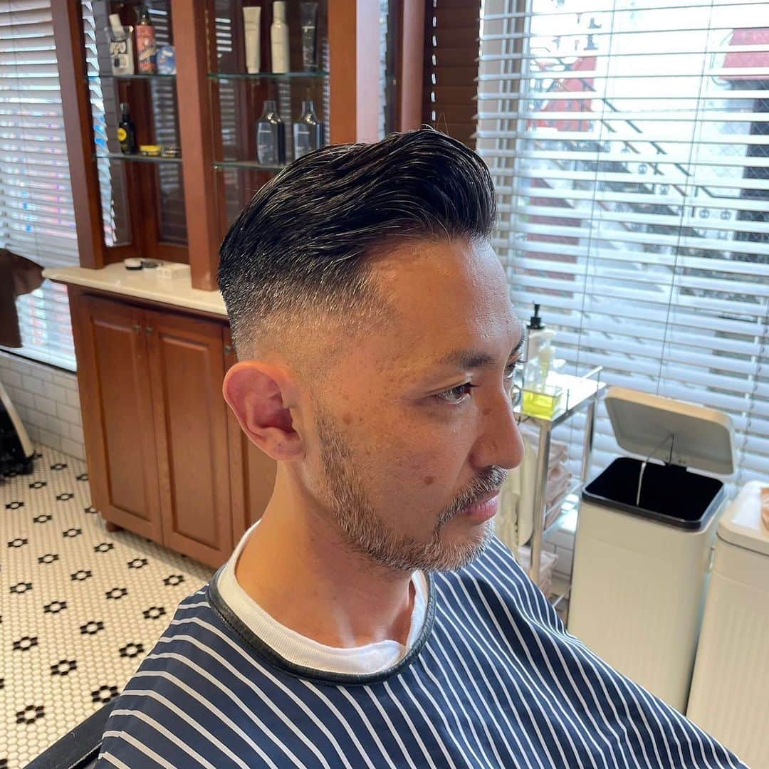 フリーマンズスポーティングクラブのインスタグラム：「FSC - FUTAKOTAMAGAWA BARBER💈  ⁡ HAIR CUT ¥6,600(tax incl.) made by @fuyukisaito   #freemanssportingclub  #fscbarber #barbershop #barber #mensgrooming」