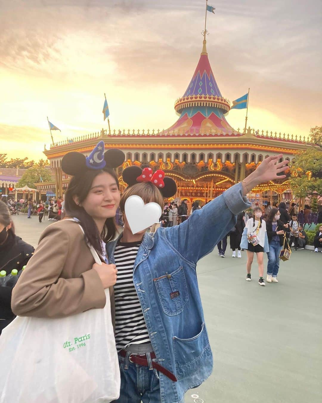 草野星華さんのインスタグラム写真 - (草野星華Instagram)「. Disney Land♥  十数年ぶりのディズニーランドだったので写真どっさり載せさせてください👀 楽しくて楽しくて。はしゃぎまくりでした。皆さん行くべきですディズニー🤍💙   #草野星華  #disneyland」4月12日 18時41分 - ykys410