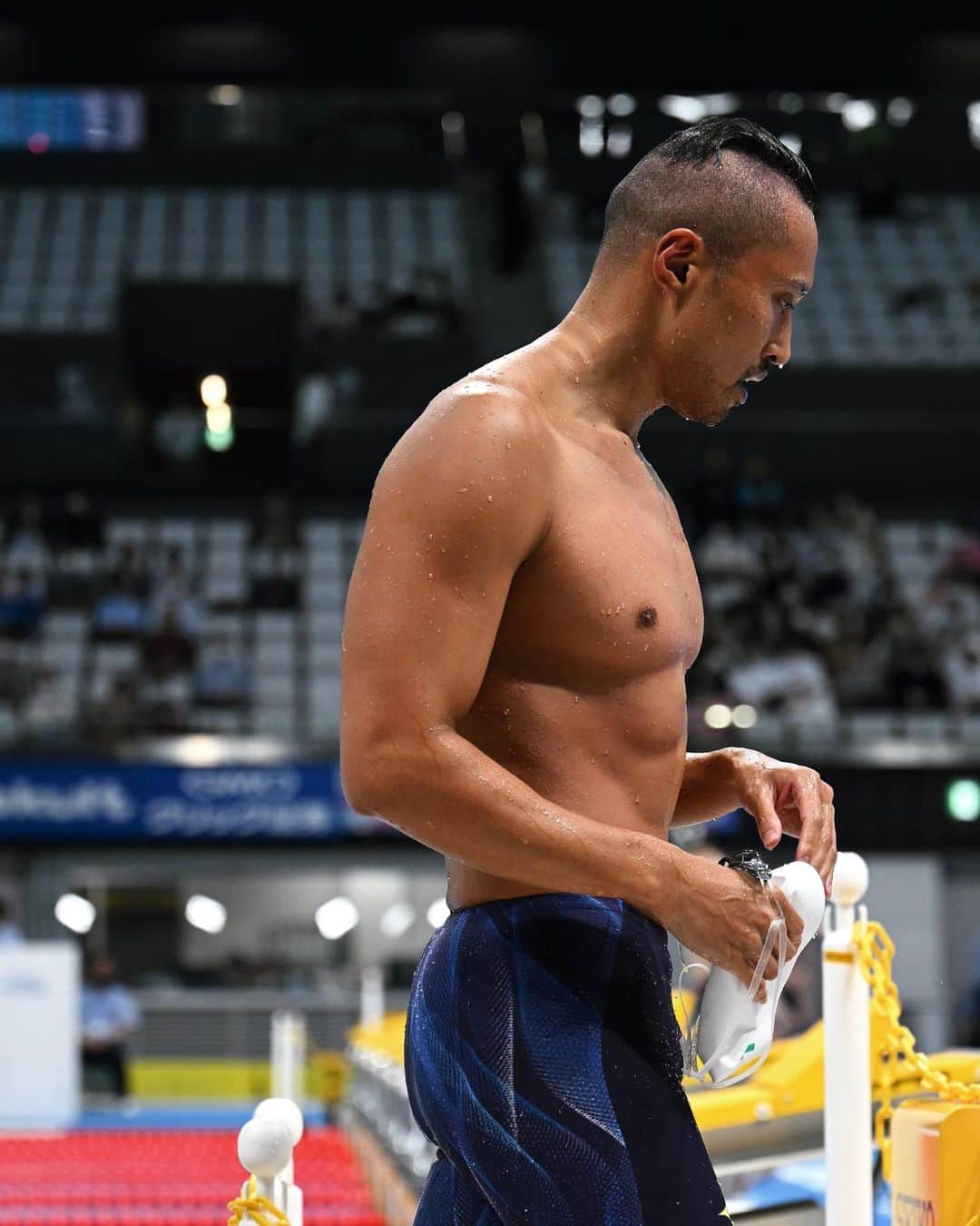 塩浦慎理のインスタグラム：「水着はST一択です。 速く泳ぎたいなら、多少の動かしづらさがあったとしてもこちらをおすすめします！  @picsport_japan 📸HIROYUKI NAKAMURA」