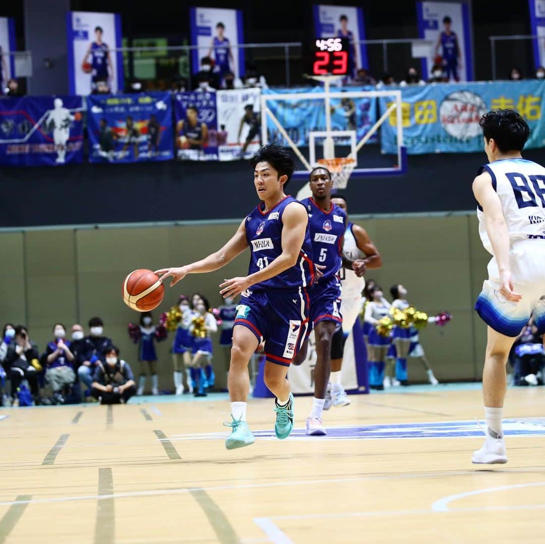 寺嶋恭之介のインスタグラム：「4 more🏀 いよいよホーム最終節 満員のアリーナにしましょう🔥  56/60」