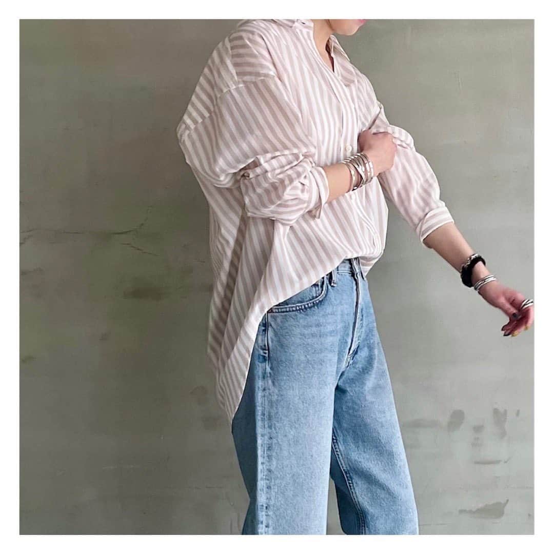 エリオポールのインスタグラム：「2023 Spring Collection  The Editor SHIRT  17.600yen / HÉLIOPÔLE   Ref: 13003017036HN Color: Pink st. Pink Siz: 38  店舗にてお電話による通販対応も承っております。  HELIOPOLE代官山店  03 3770 6438  HELIOPOLE 札幌店  011 209 5455  HELIOPOLE 広島店  082 542 7033   @heliopole_official #HELIOPOLE  #エリオポール」