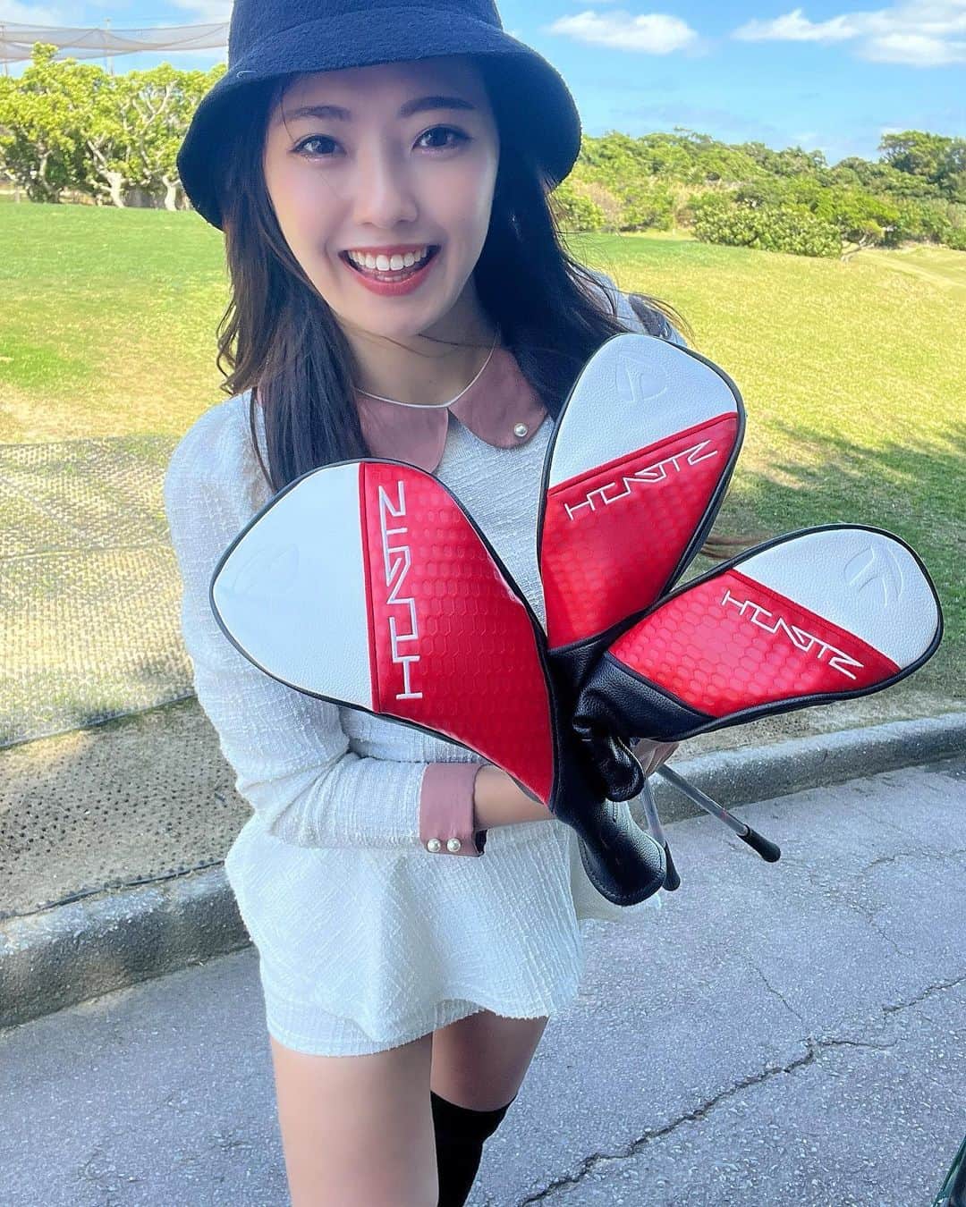 のインスタグラム：「.  結構前の写真だけど クラブはテーラーメイド使ってます😁  @taylormade_golf_japan  @taylormade_golf_japan_apparel_   試打して打感で決めてるよ😘  どこのクラブを使ってますか？  #pink #ドライバー #高尔夫球 #골프웨어 #골프스타그램 #골프스윙  #ゴルフばか  #ゴルフ女子 #ゴルフ男子 #ゴルフ好き  #ゴルフウェア #ゴルフ初心者  #instagolf #ゴルフコーデ  #ゴルフ好きと繋がりたい  #golfcode  #ゴルフ上手くなりたい  #インスタゴルフ部 #インスタゴルフ  #ゴルフ女子と繋がりたい #ゴルフ  #ゴルフ好きな人と繋がりたい #golf #golfswing #golflife #golfer #golflove  #golfstagram #golfgirl #ゴルフ女子コーデ」